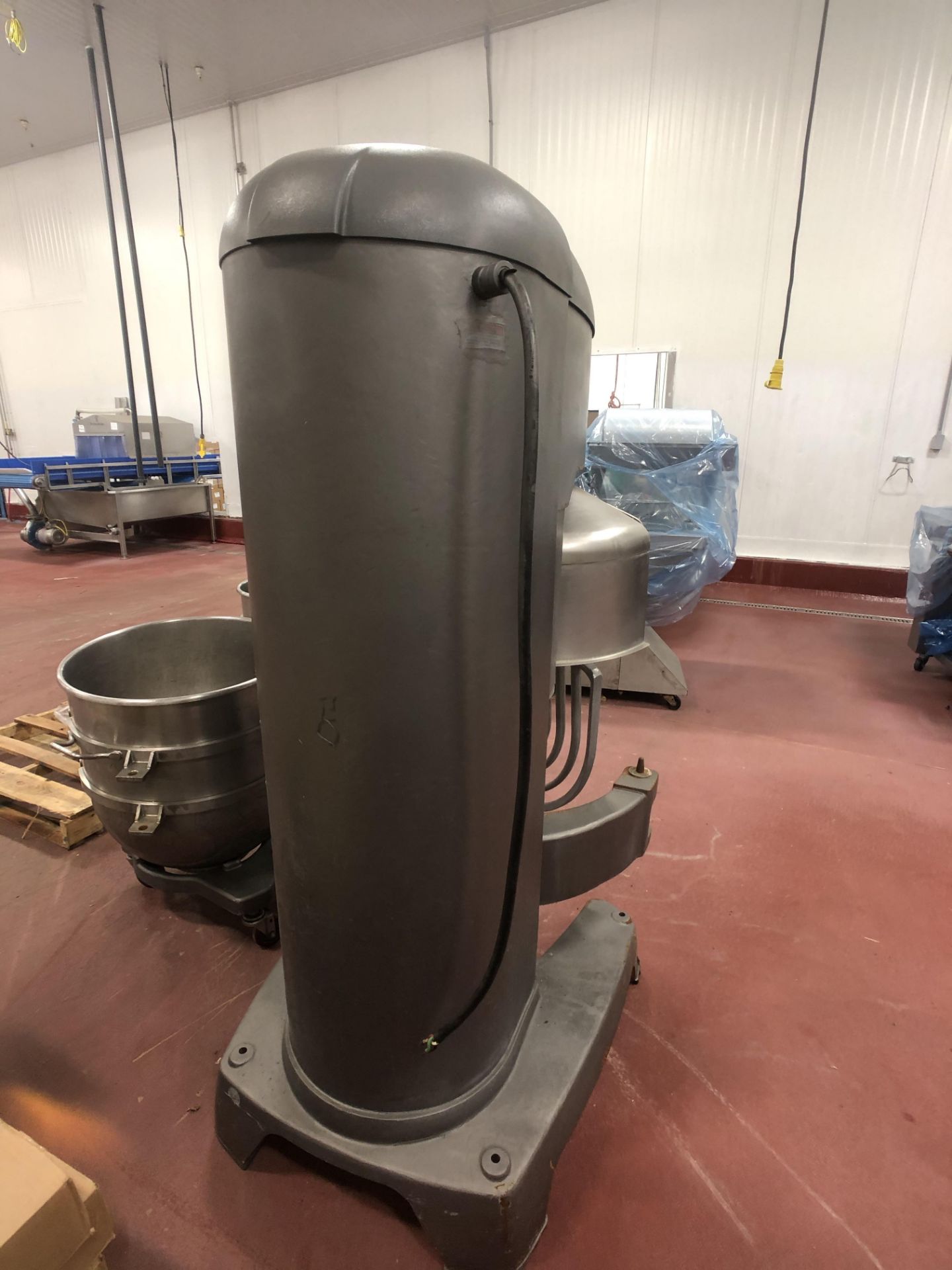 HOBART MIXER MODEL HL 1400, S/N 31-1522 206, INCLUDES BOWL 140 QT AND BEATER ATTACHMENTS - Image 4 of 6