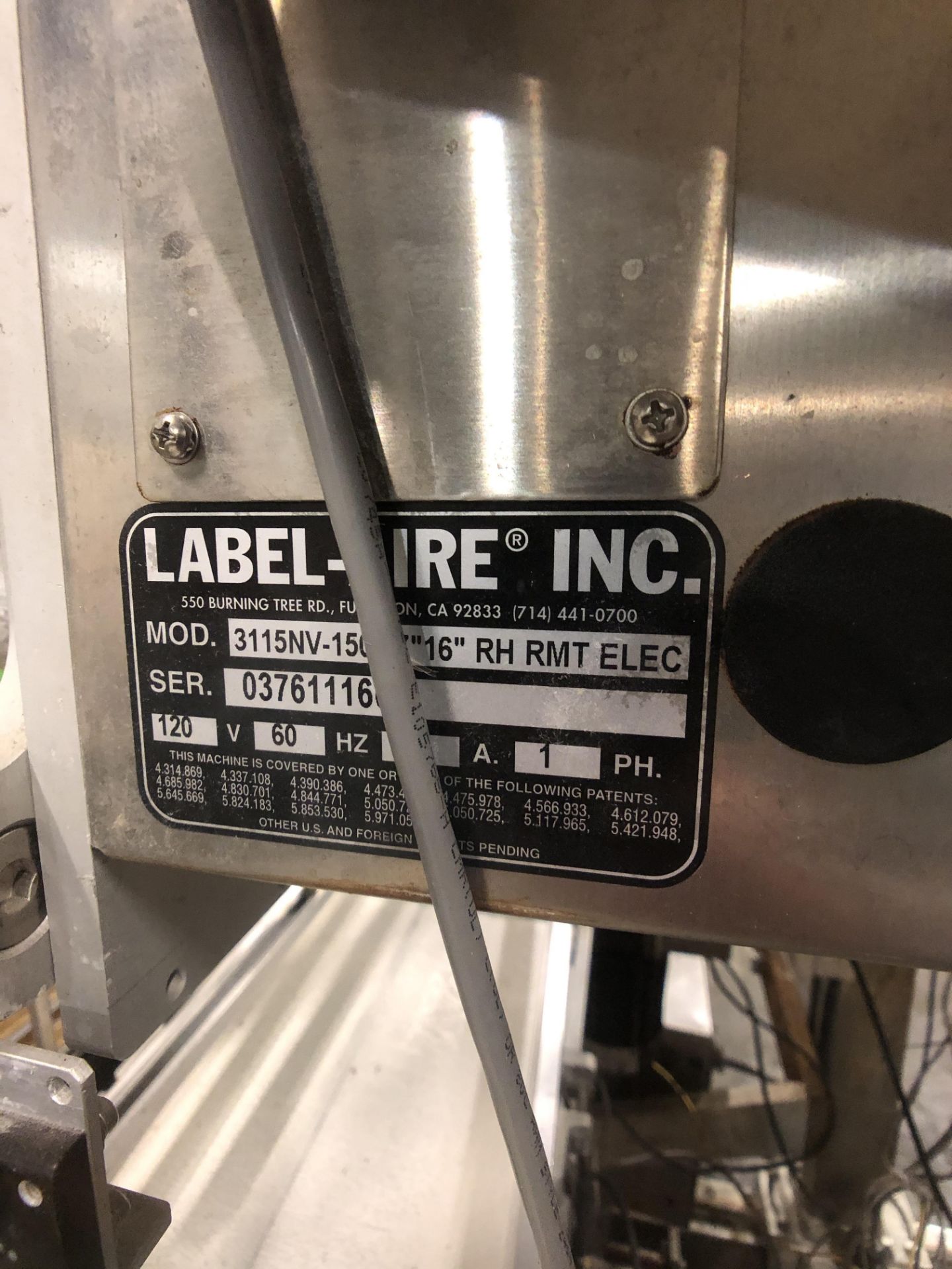 LABEL-AIRE CONVEYORIZED TOP AND BOTTOM ROLL-FED PRESSURE SENSITIVE LABELER, MODEL 3115NV-1500, S/N - Image 10 of 11