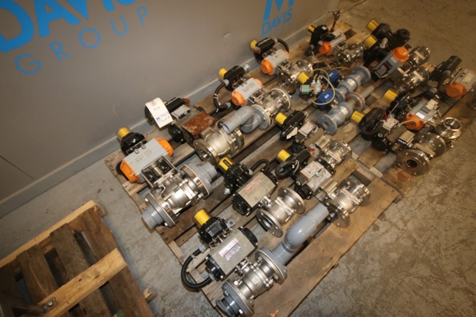 Assorted S/S Air Actuated Ball Valves, Sizes Ranging From 1-1/2" - 3" Dia., Some Clamp Type & Some - Image 5 of 8