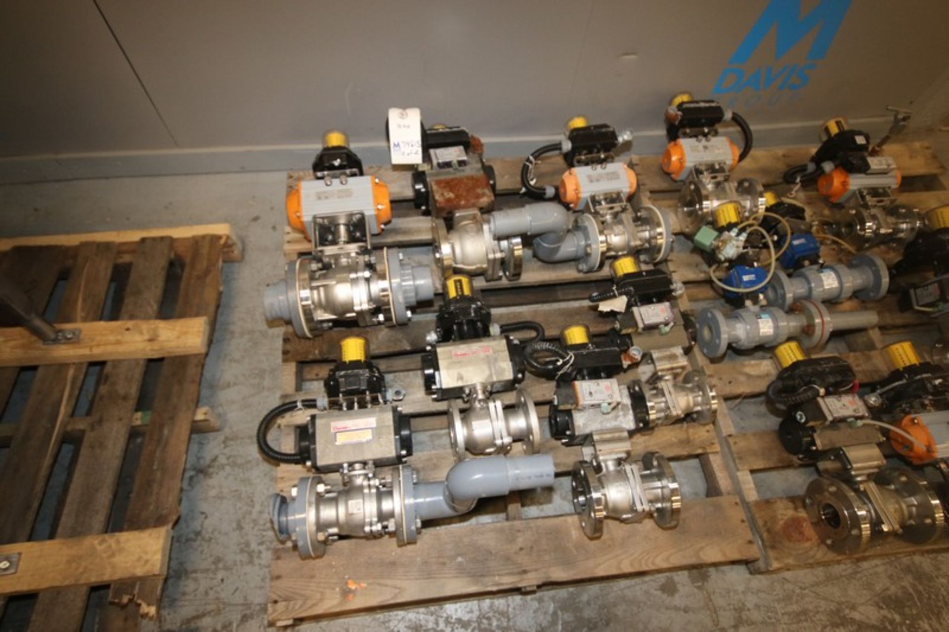 Assorted S/S Air Actuated Ball Valves, Sizes Ranging From 1-1/2" - 3" Dia., Some Clamp Type & Some - Image 3 of 8