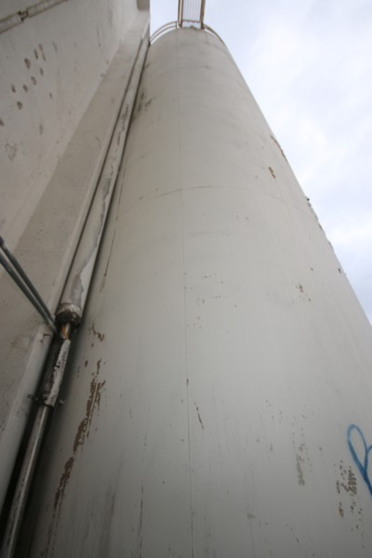 Aprox. 20,000 Gal. S/S Silo, Silo Dims.: Aprox. 10' Diameter x 35' H. Sloped Bottom, Partial - Image 2 of 10