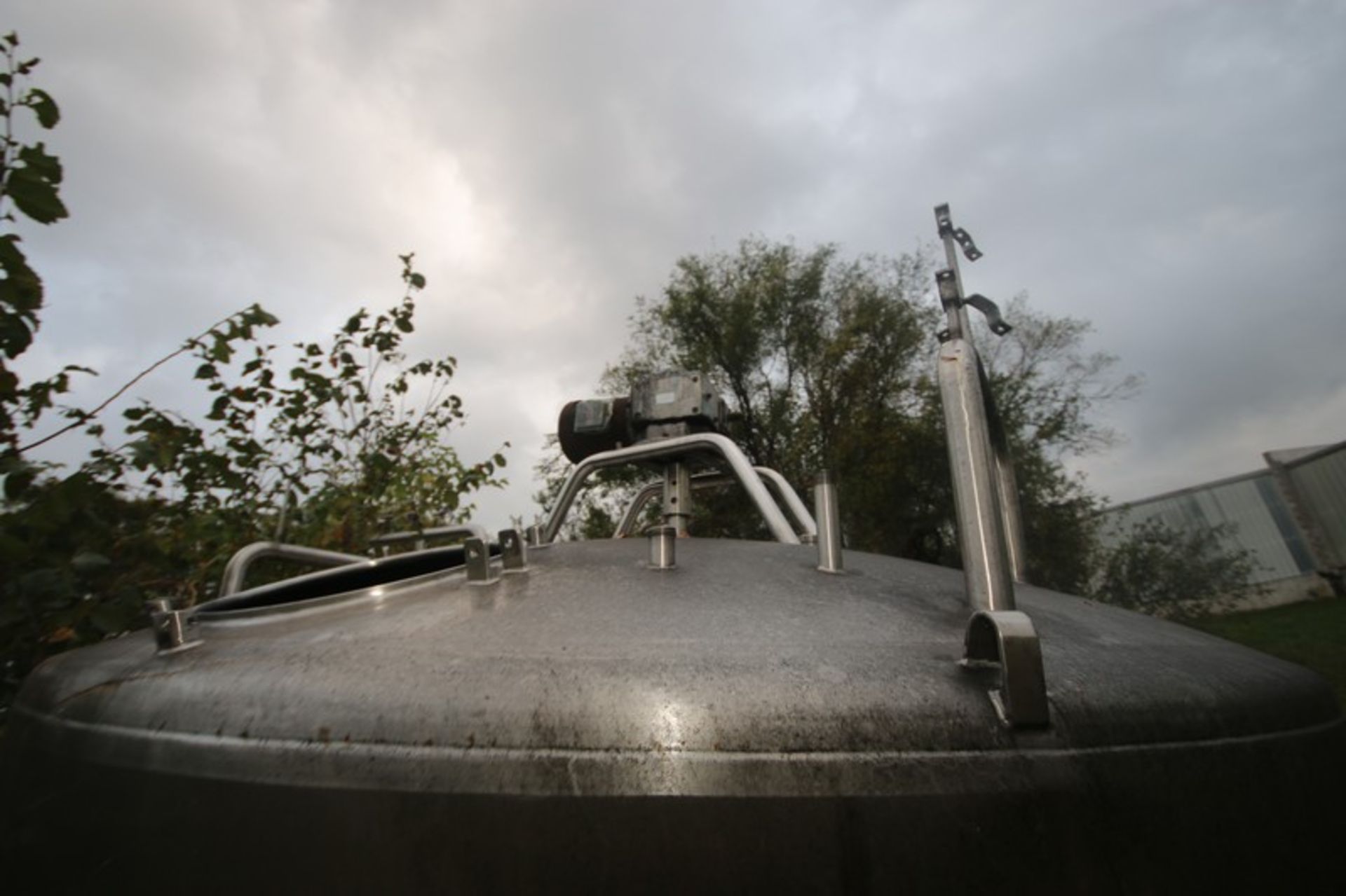 Aprox. 2,300 Gal. S/S Processor, Tank Dims.: Aprox. 8' Diameter x 76" Straight Side, Dish Top, - Image 4 of 6