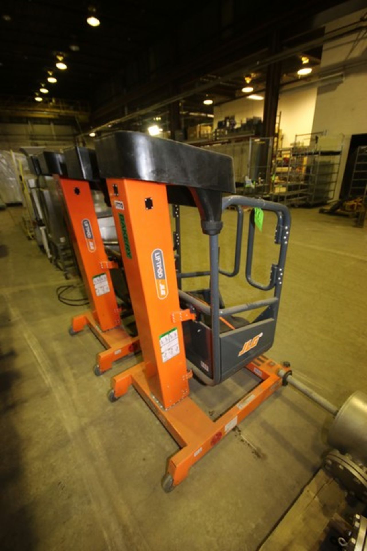 JLG LiftPod Single Man Lift, M/N FT70, S/N F01000682, Battery Operated with Battery Packs (LOCATED - Image 3 of 6