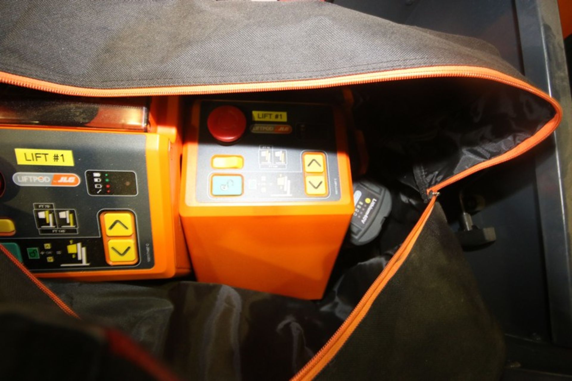 JLG LiftPod Single Man Lift, M/N FT70, S/N F01000682, Battery Operated with Battery Packs (LOCATED - Image 6 of 6