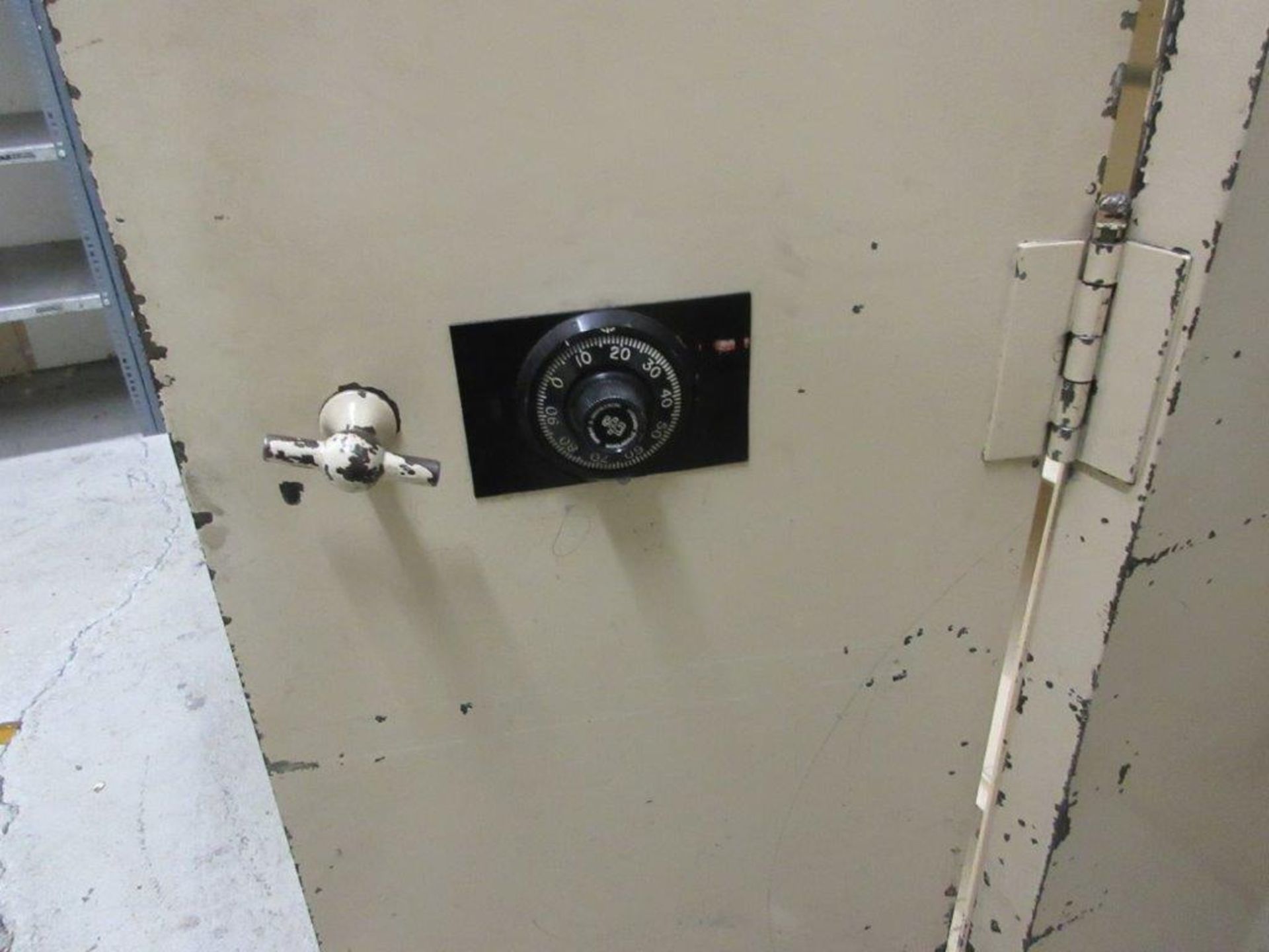 2 door safe - Image 3 of 3