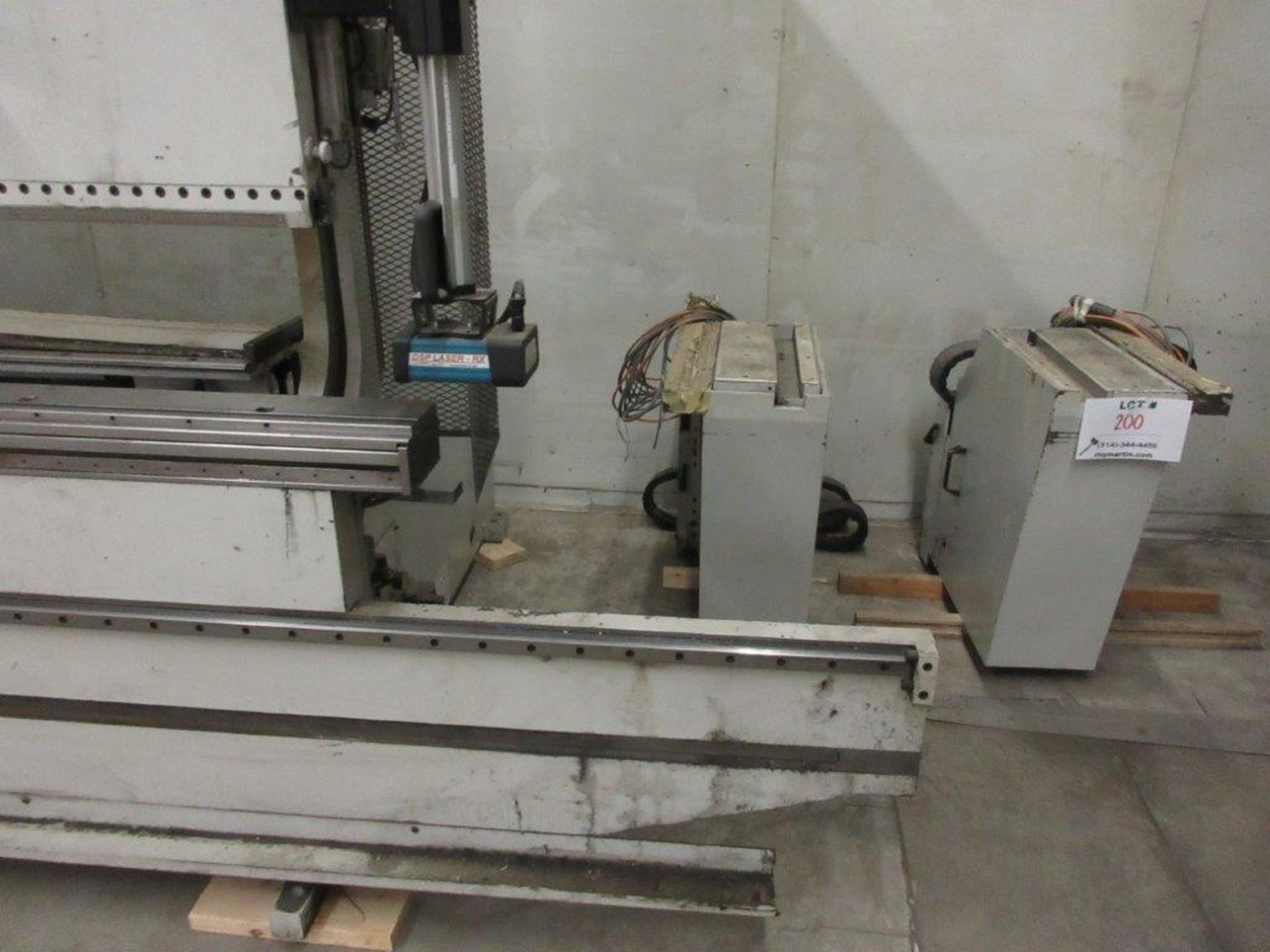 STRIPPIT LVD press brake (1999) type PPEB 135/42 max cap: 1350, 575 volts, 60 hz , 135 Ton, 14ft, - Image 7 of 11