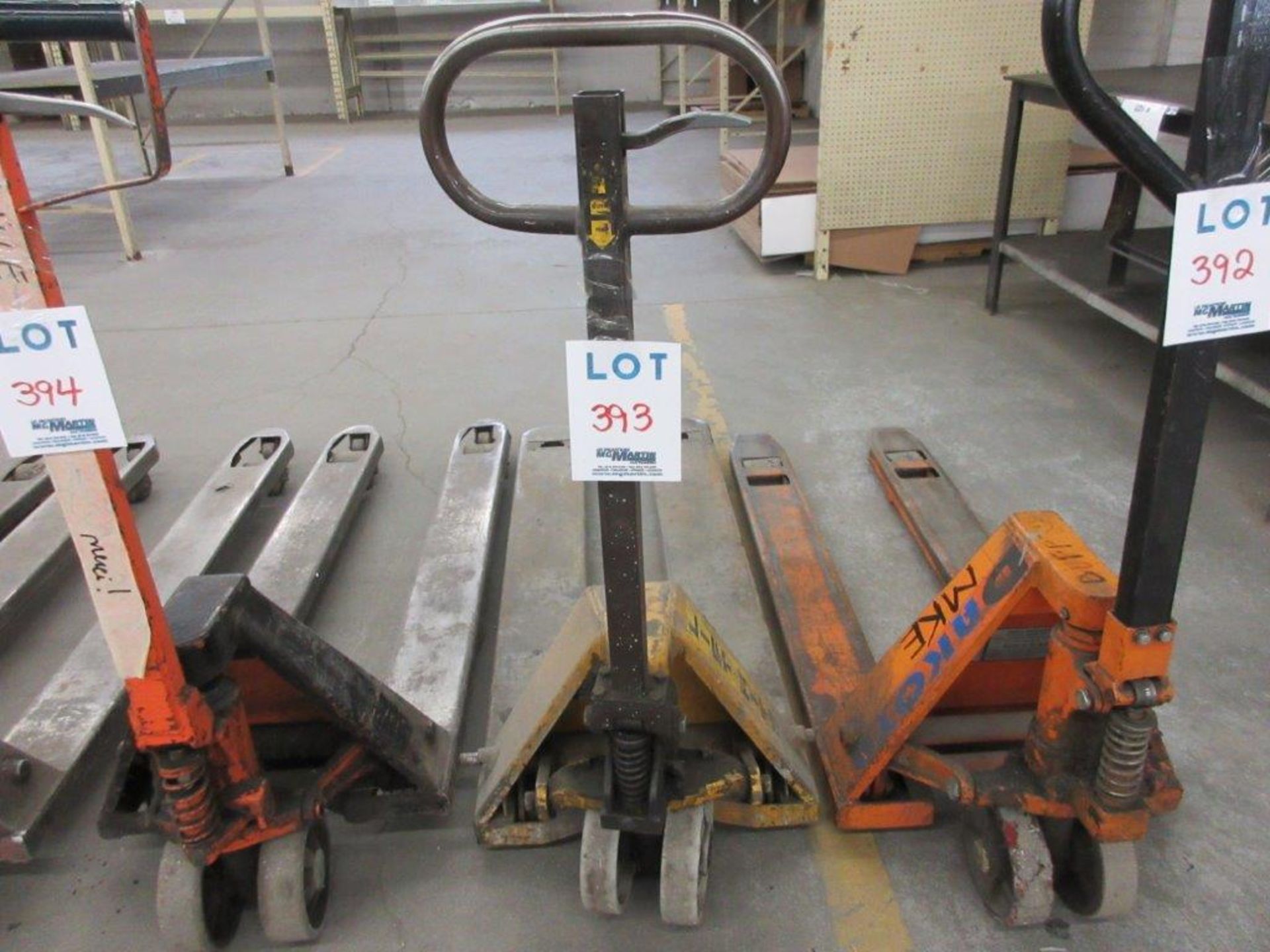 Pallet lift