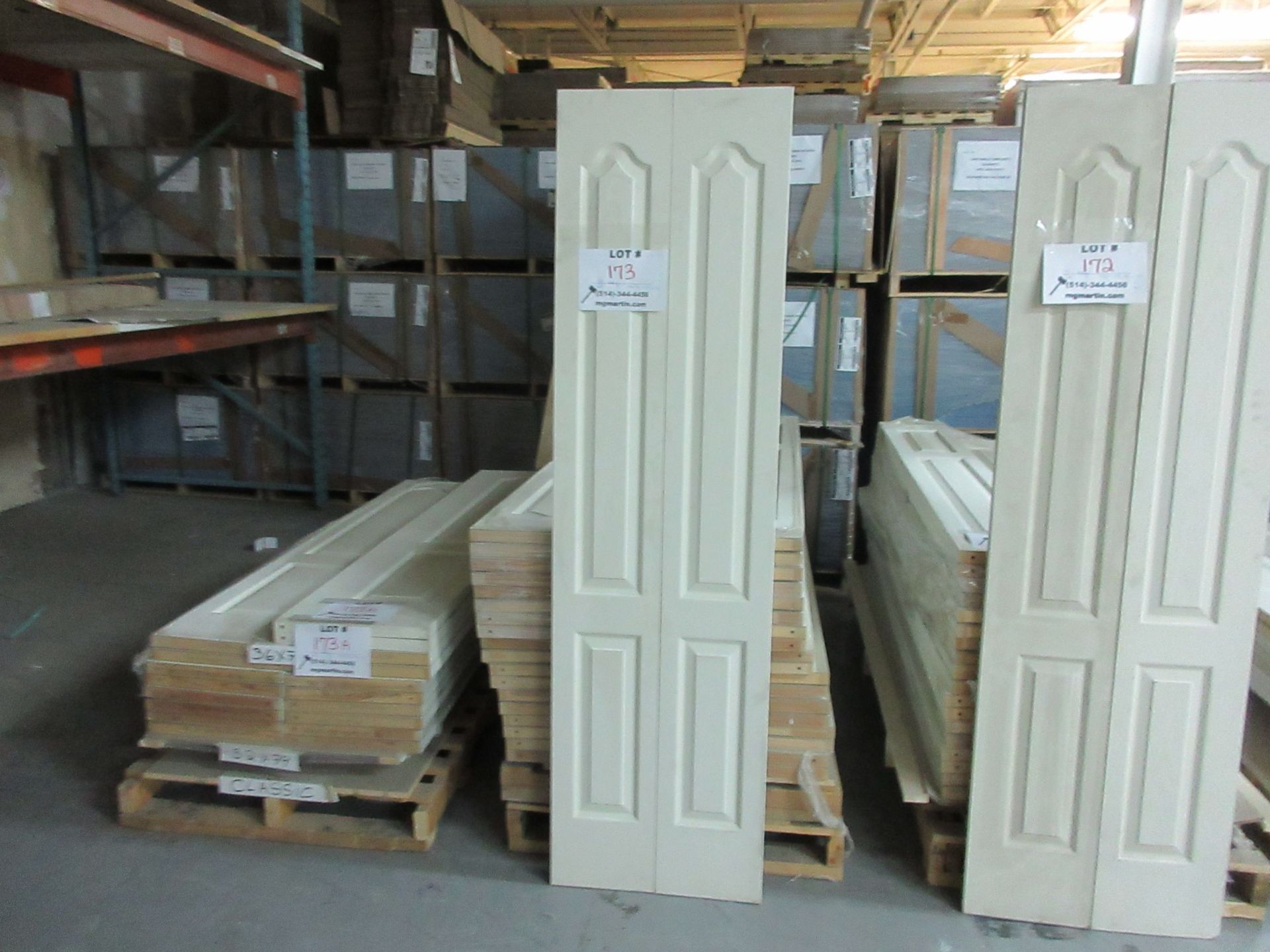 2 panels assorted bi-fold doors 22",34" x 80" x 1 3/8" (qty 19)