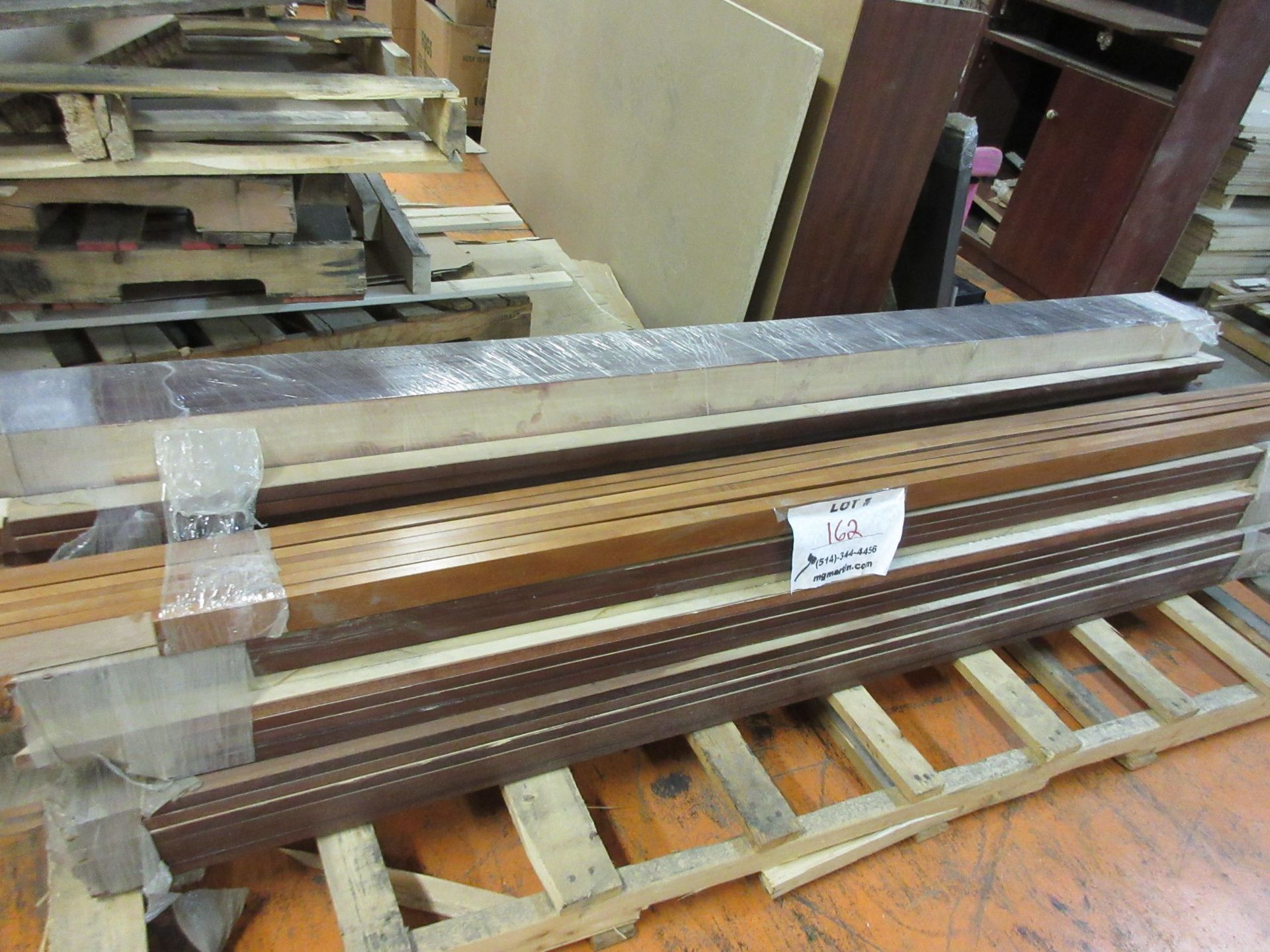 LOT Assorted molding (7ft to 9ft in length)