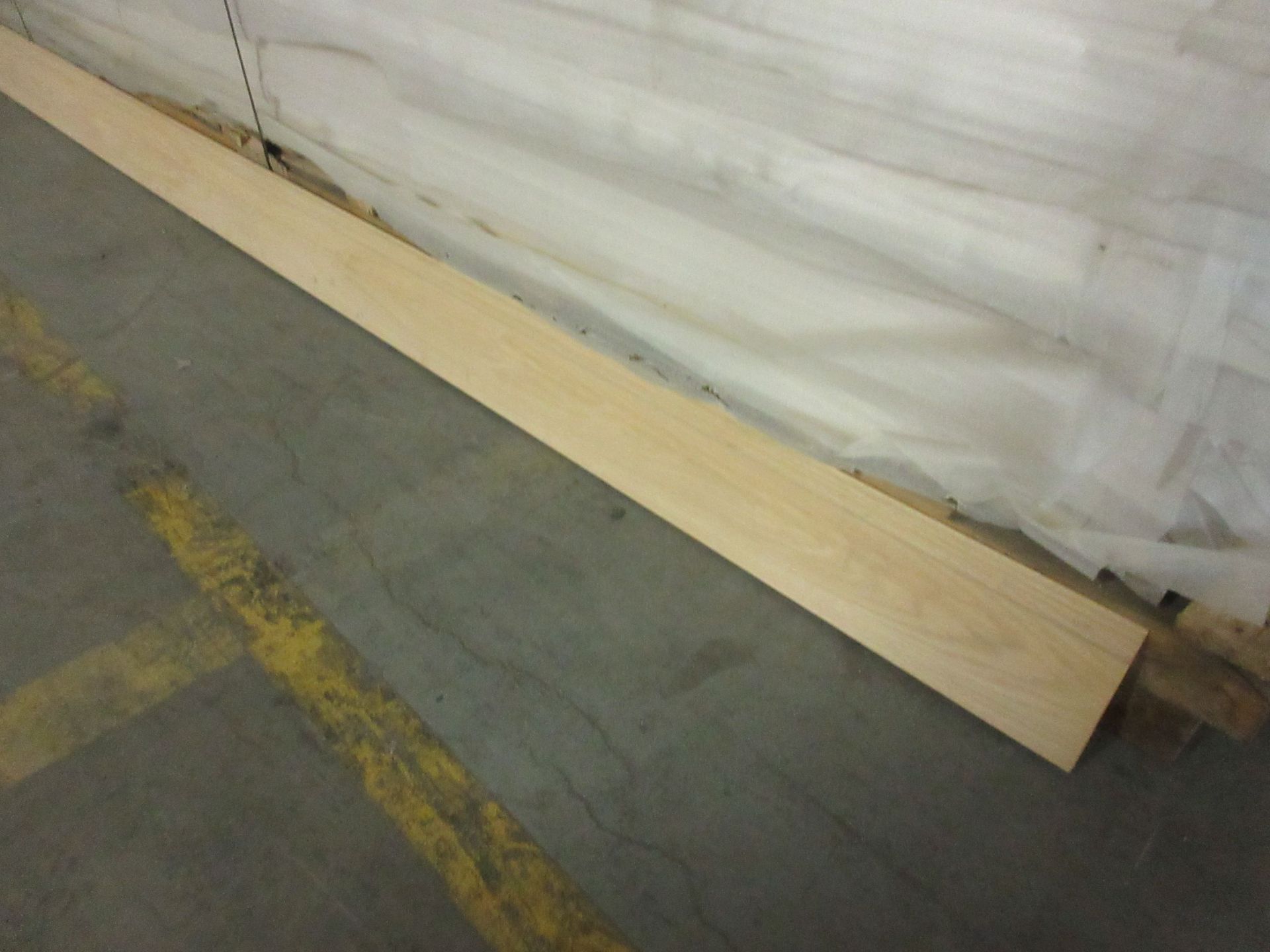 Baseboard pieces oak vennier 3/4" x 7 1/4" x 12Ft (qty 228) - Image 2 of 5