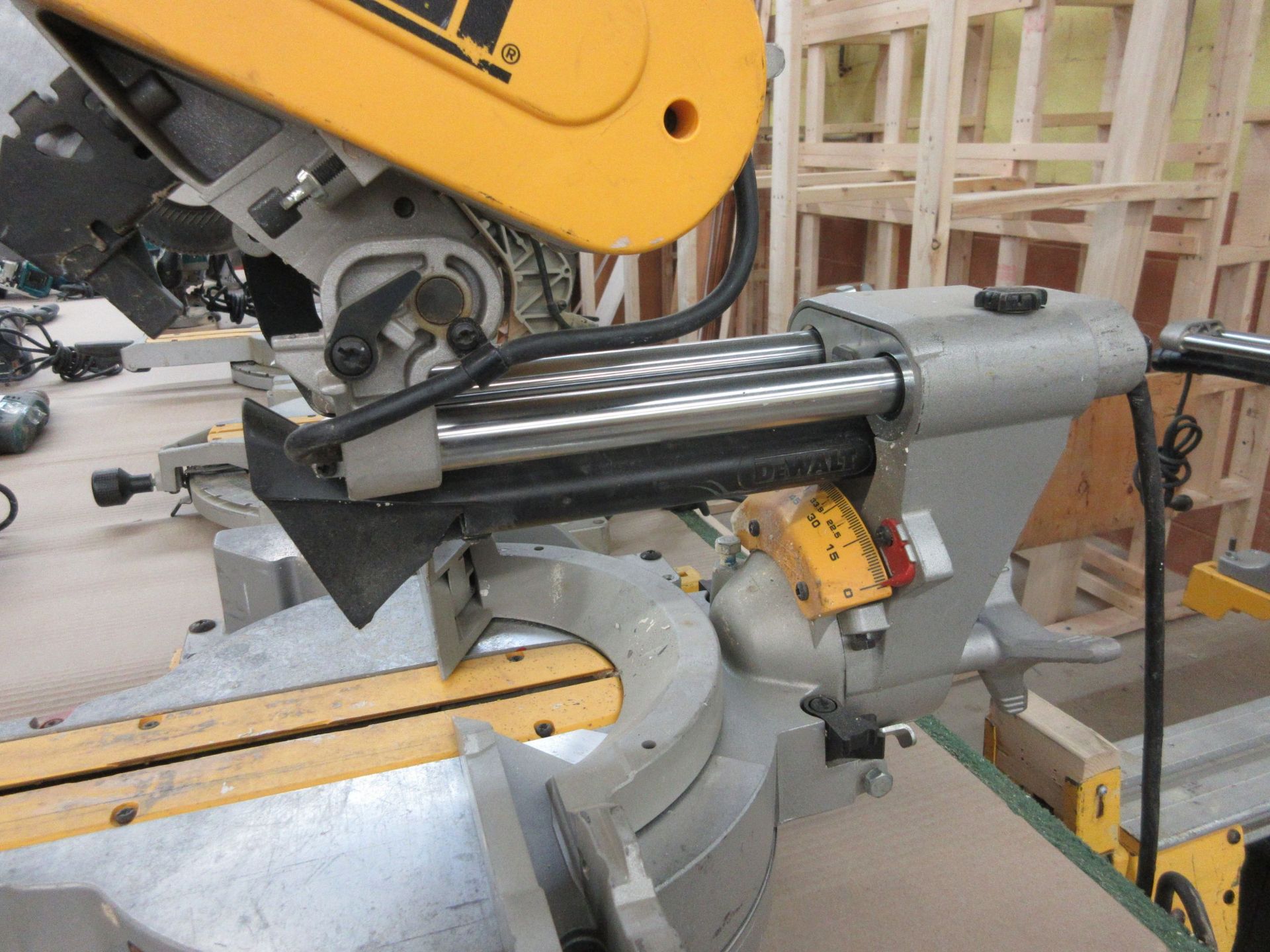 DEWALT miter saw Mod: DWS 780 - Image 2 of 3