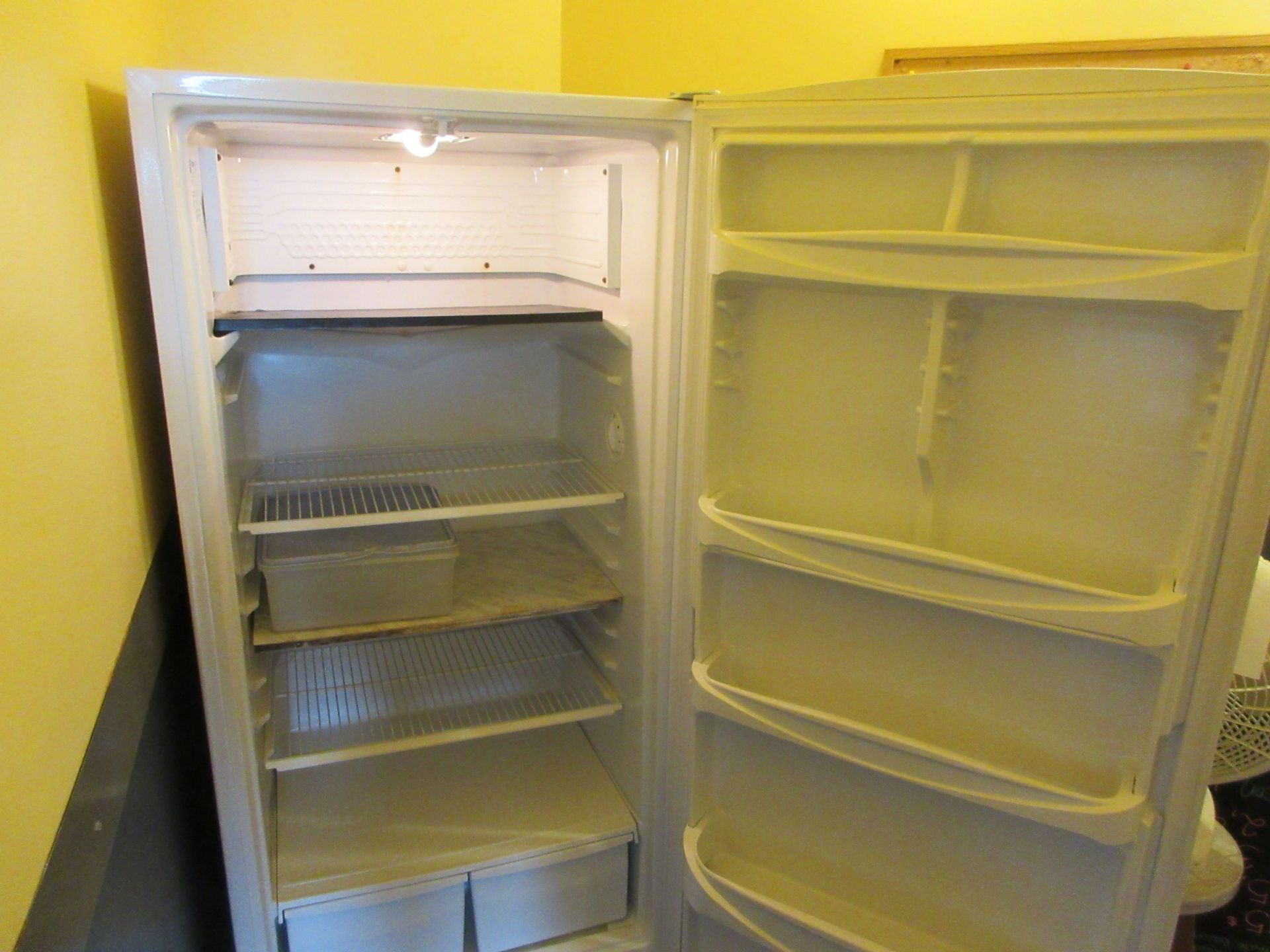 DANBY refrigerator (30"w x 27"d x 67"h) - Image 3 of 3