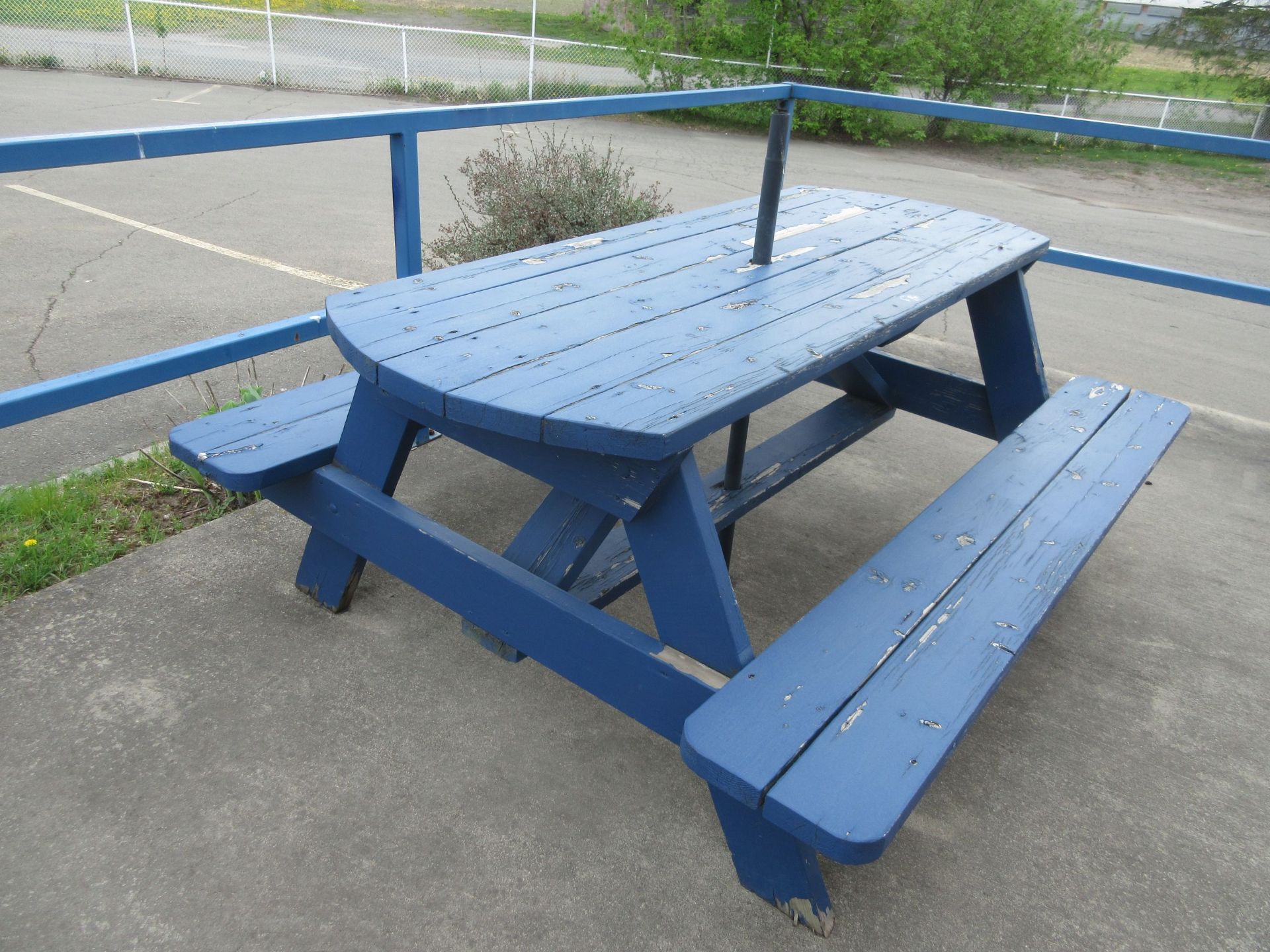 Exterior picnic tables (4) - Image 2 of 2