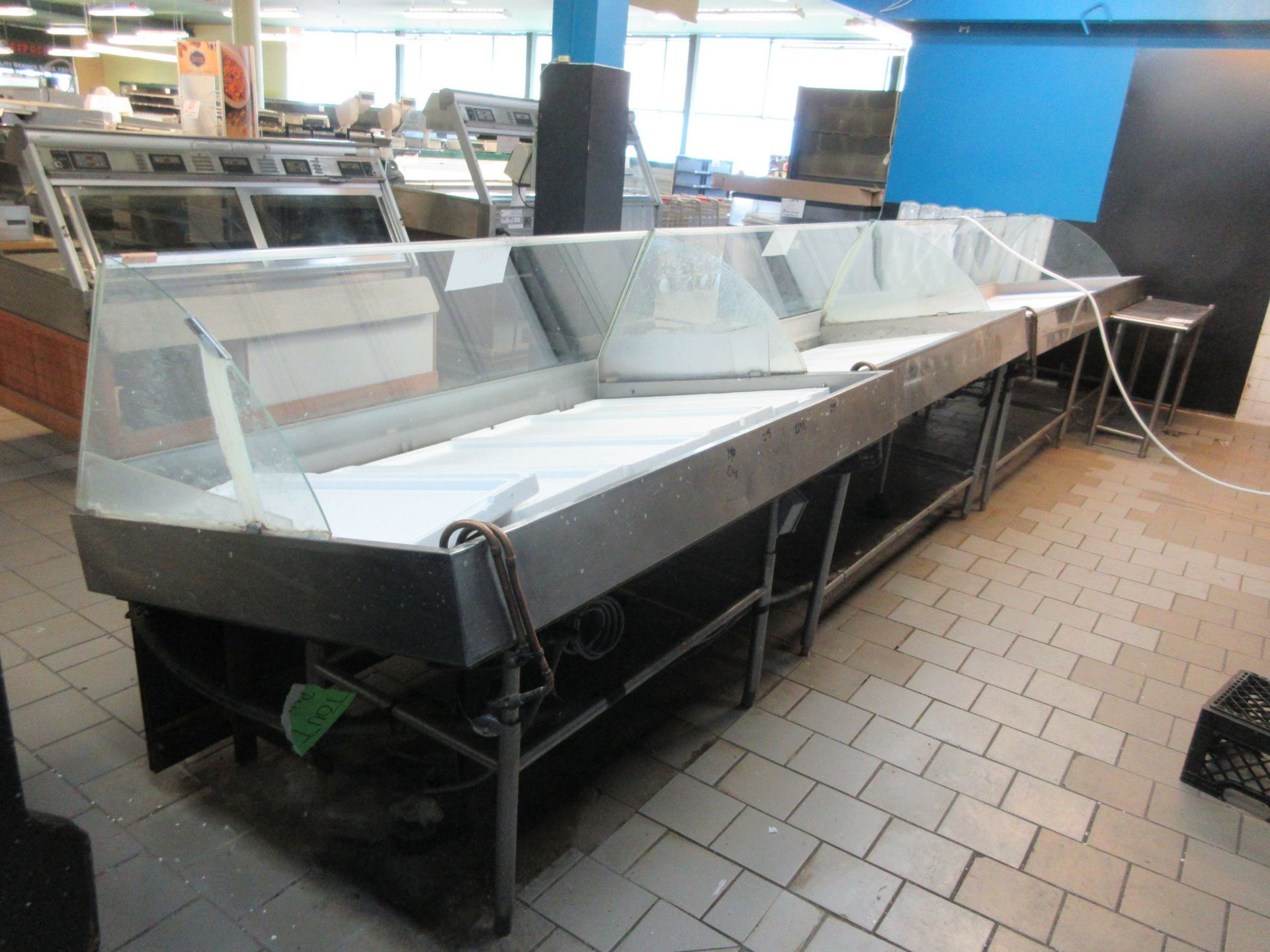 LOT including (3) refrigerated sections w/t compressor and glass display aprox. 21 1/2 ft w x 43"d x - Image 4 of 5