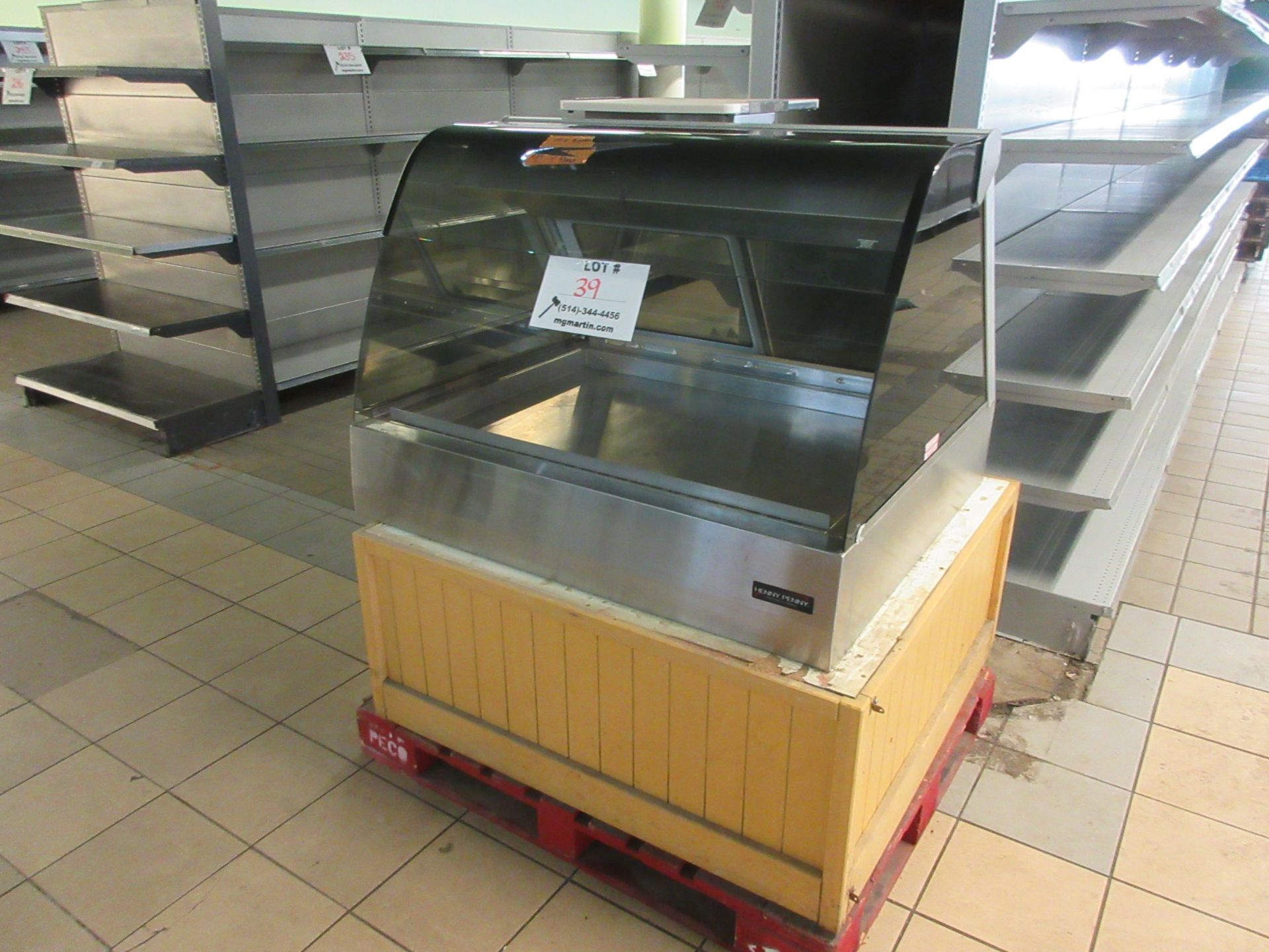 HENNY PENNY heated merchandiser display unit w/t glass model: HMR-103, aprox. 43"w x 37"d x 50"h