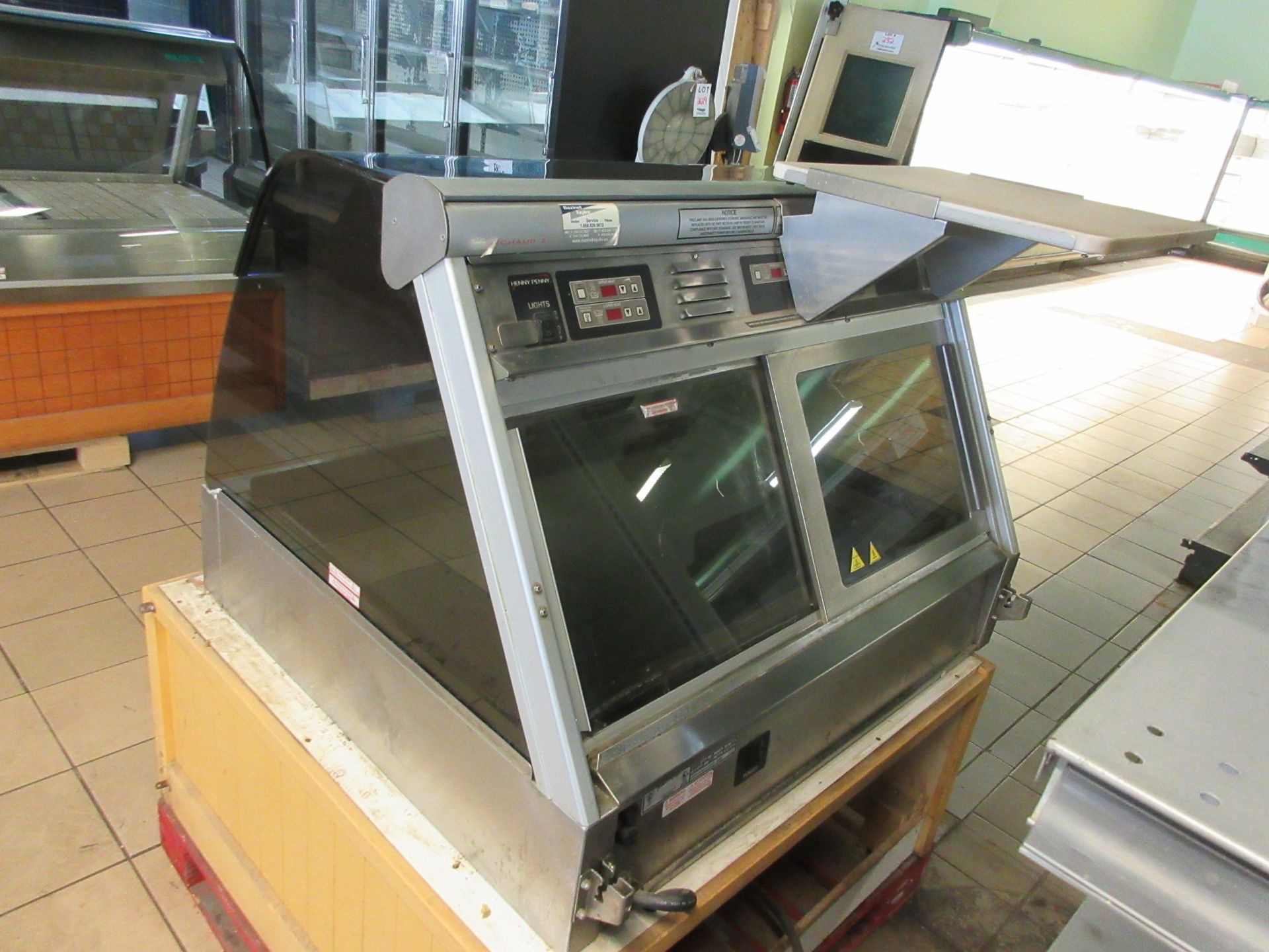 HENNY PENNY heated merchandiser display unit w/t glass model: HMR-103, aprox. 43"w x 37"d x 50"h - Image 3 of 5