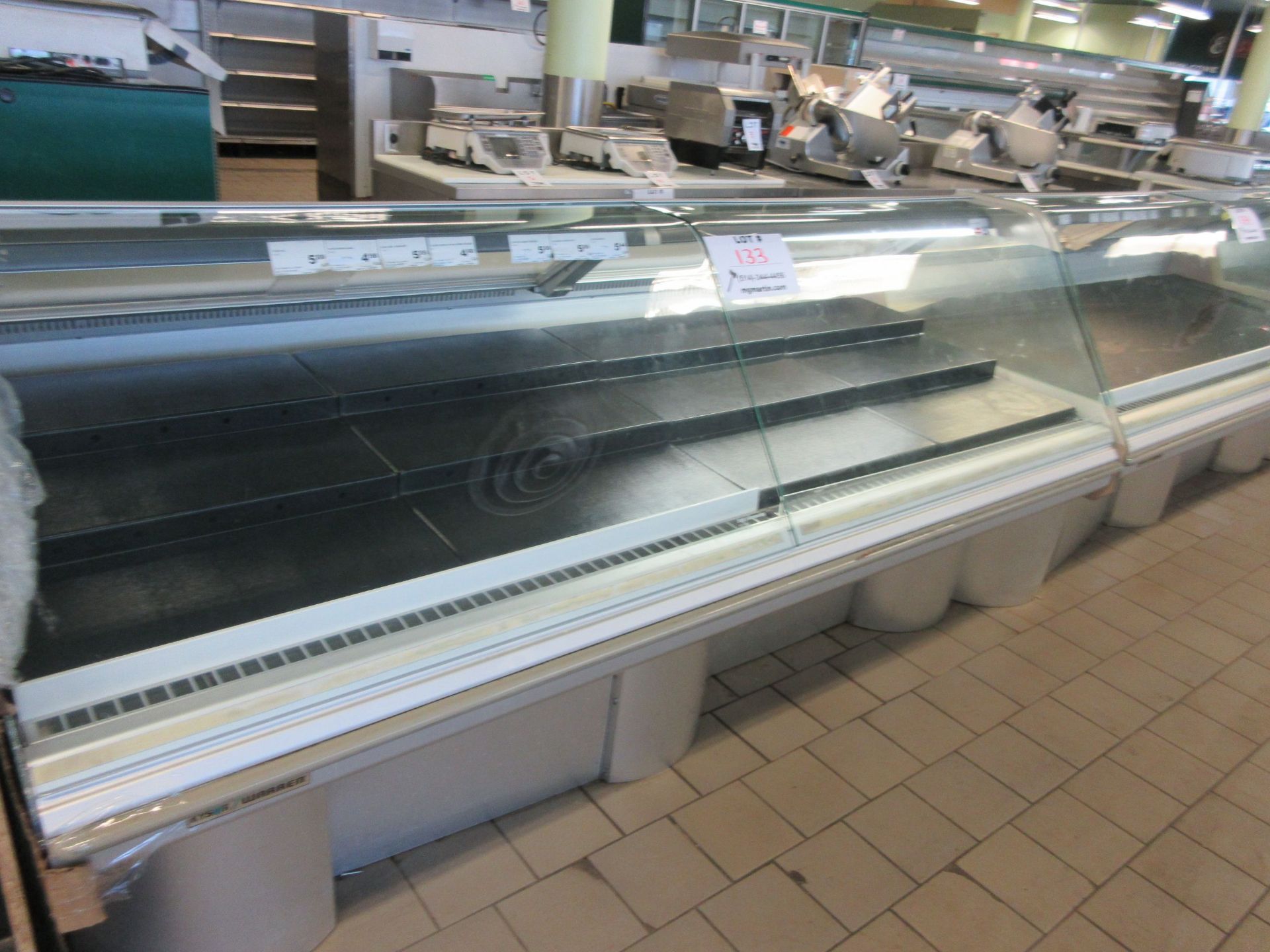 KYSOR WARREN refrigerated display counter w/t glass without compressor aprox. 8ft w x 4ft d x 45"h