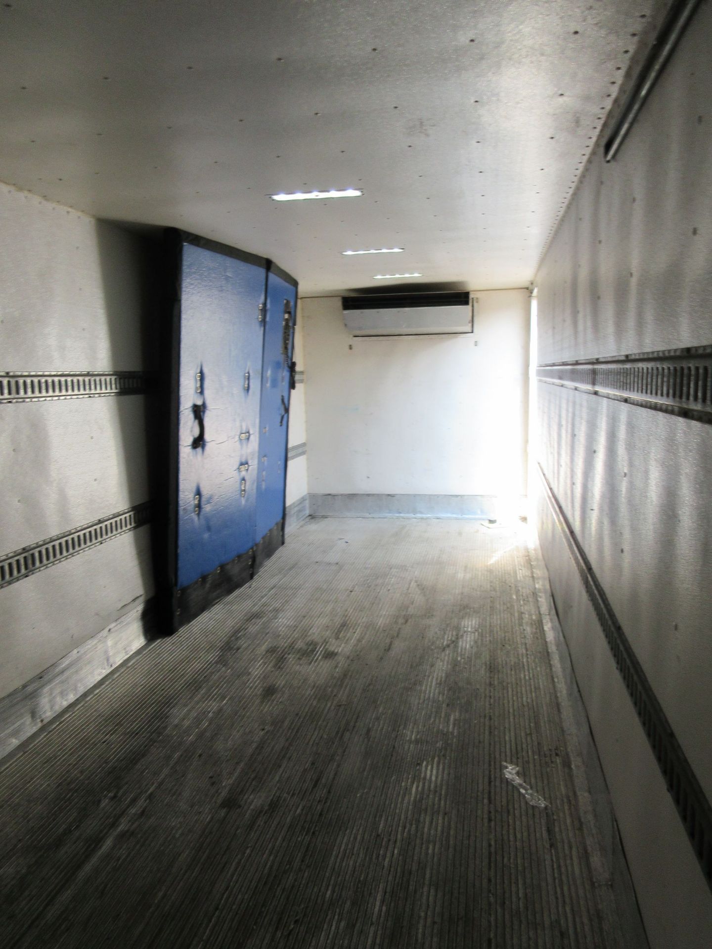 INTERNATIONAL 40S-4400 DURA 30FT box truck combination freezer & refrigerated c/w THERMO KING T-800R - Image 23 of 26