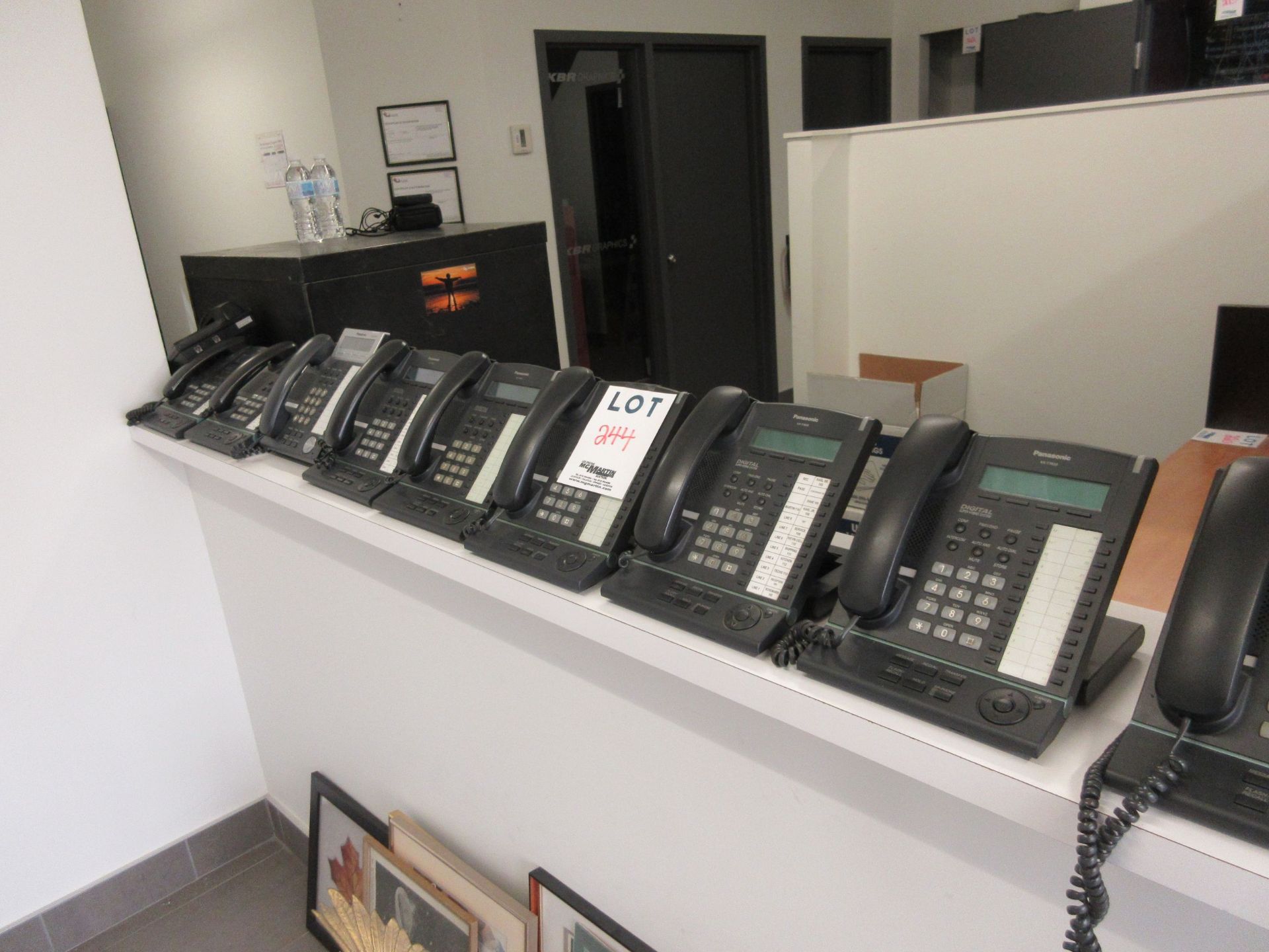LOT Including PANASONIC phone system 12 phones (mod: TVM50)