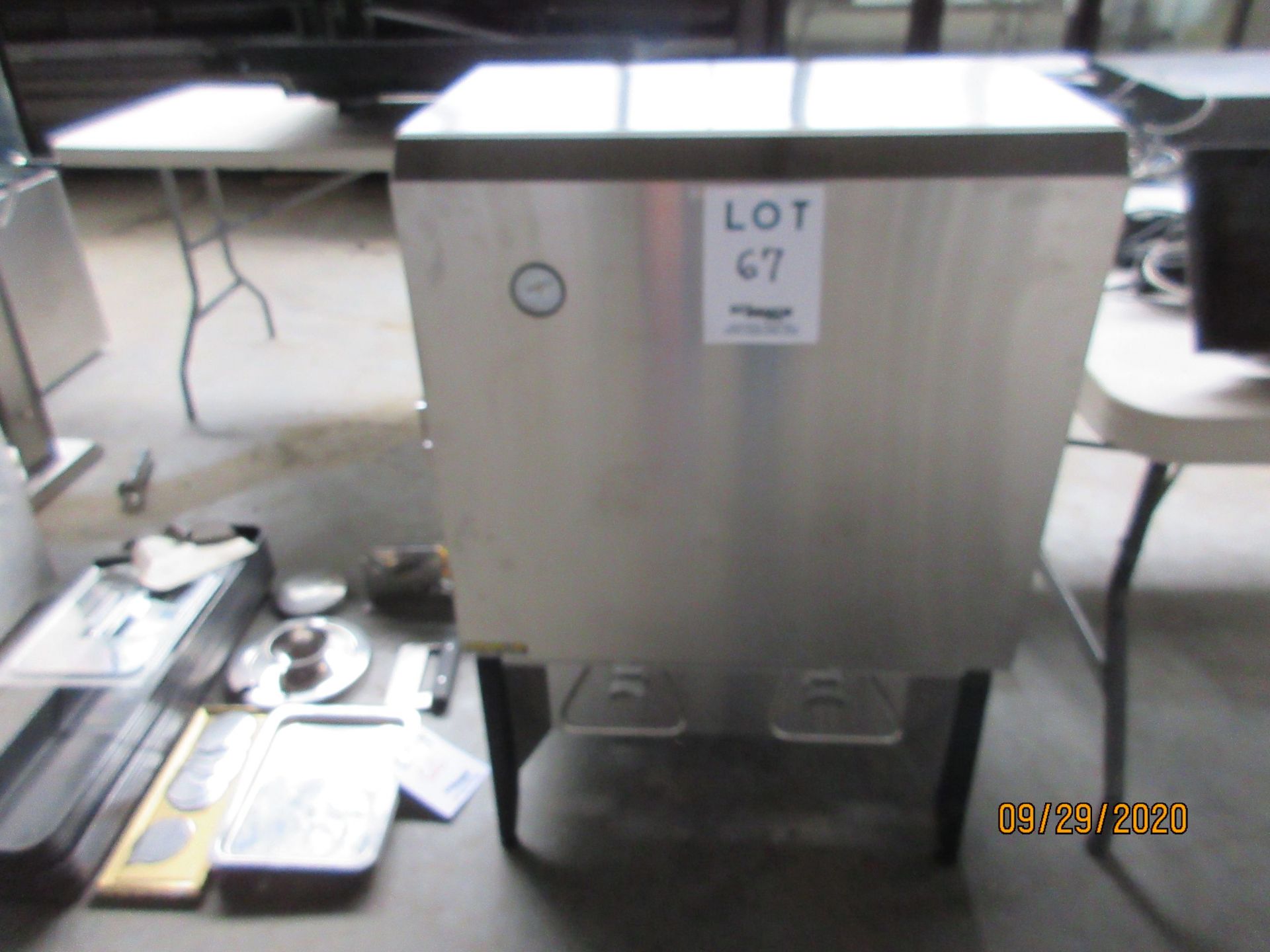 SILVER KING milk dispenser, double valve (mod: SKMAJ2/C4), 115V, 60Hz, Pressures: HI 281 (PSIG),