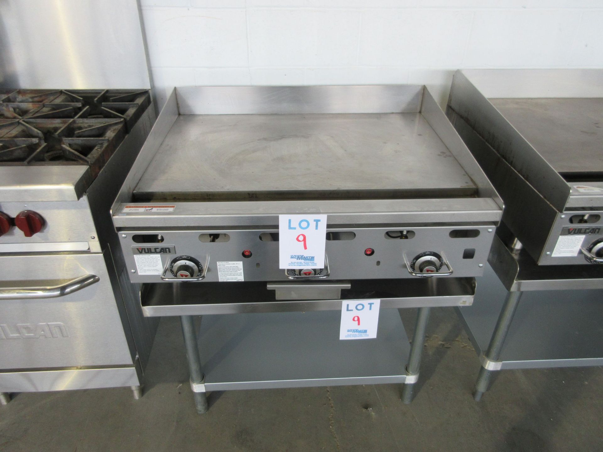 VULCAN 36” Countertop Natural Gas Griddle w/ snap action thermostatic controls. (Mod:MSA36-101).