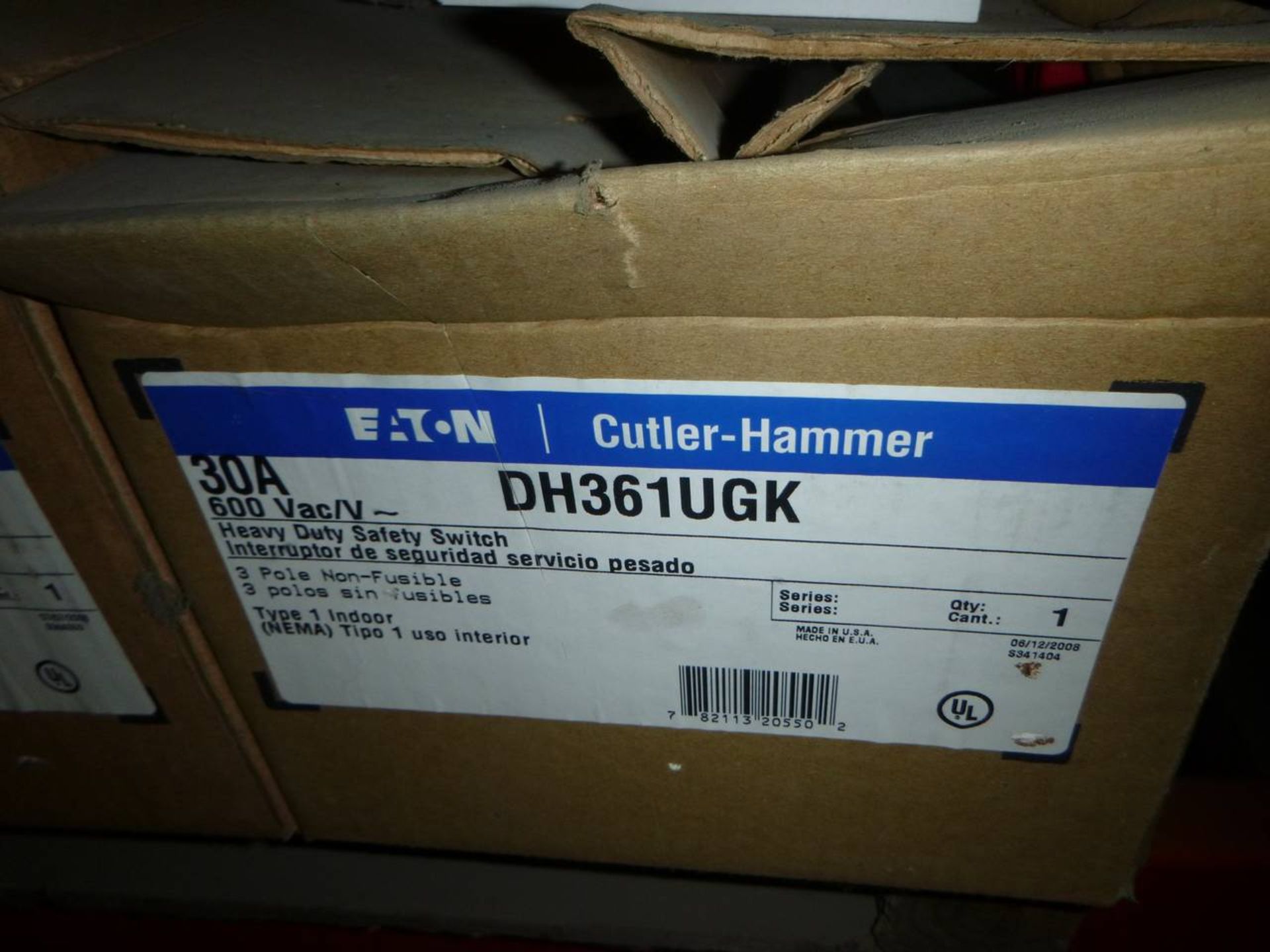 Pallet of new Cuttler Hammer switches - Image 2 of 2