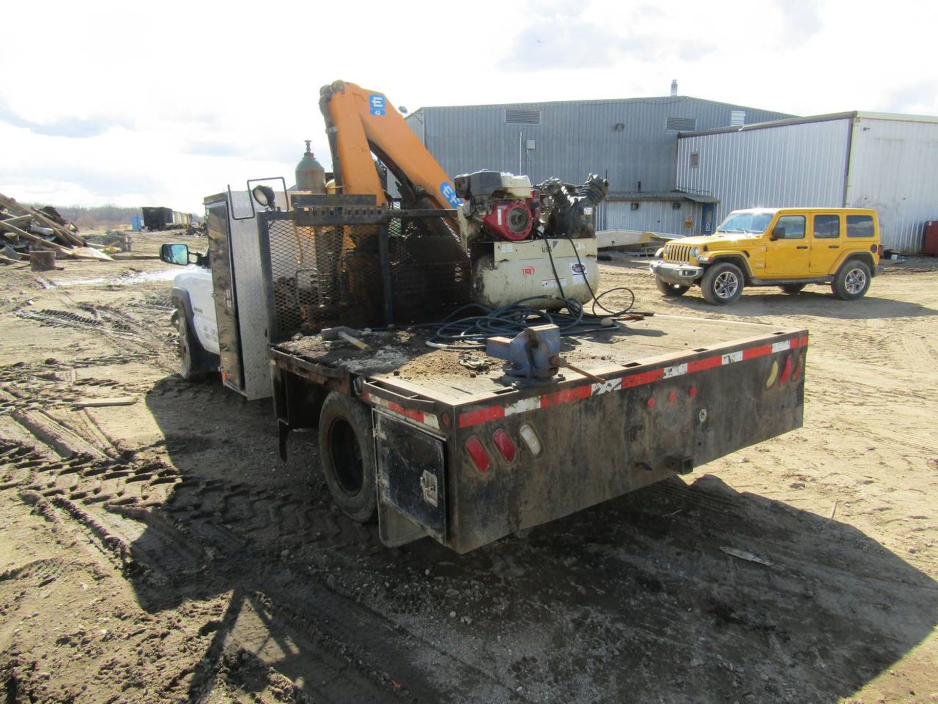 2006 GMC 350 Service Truck - Image 6 of 8