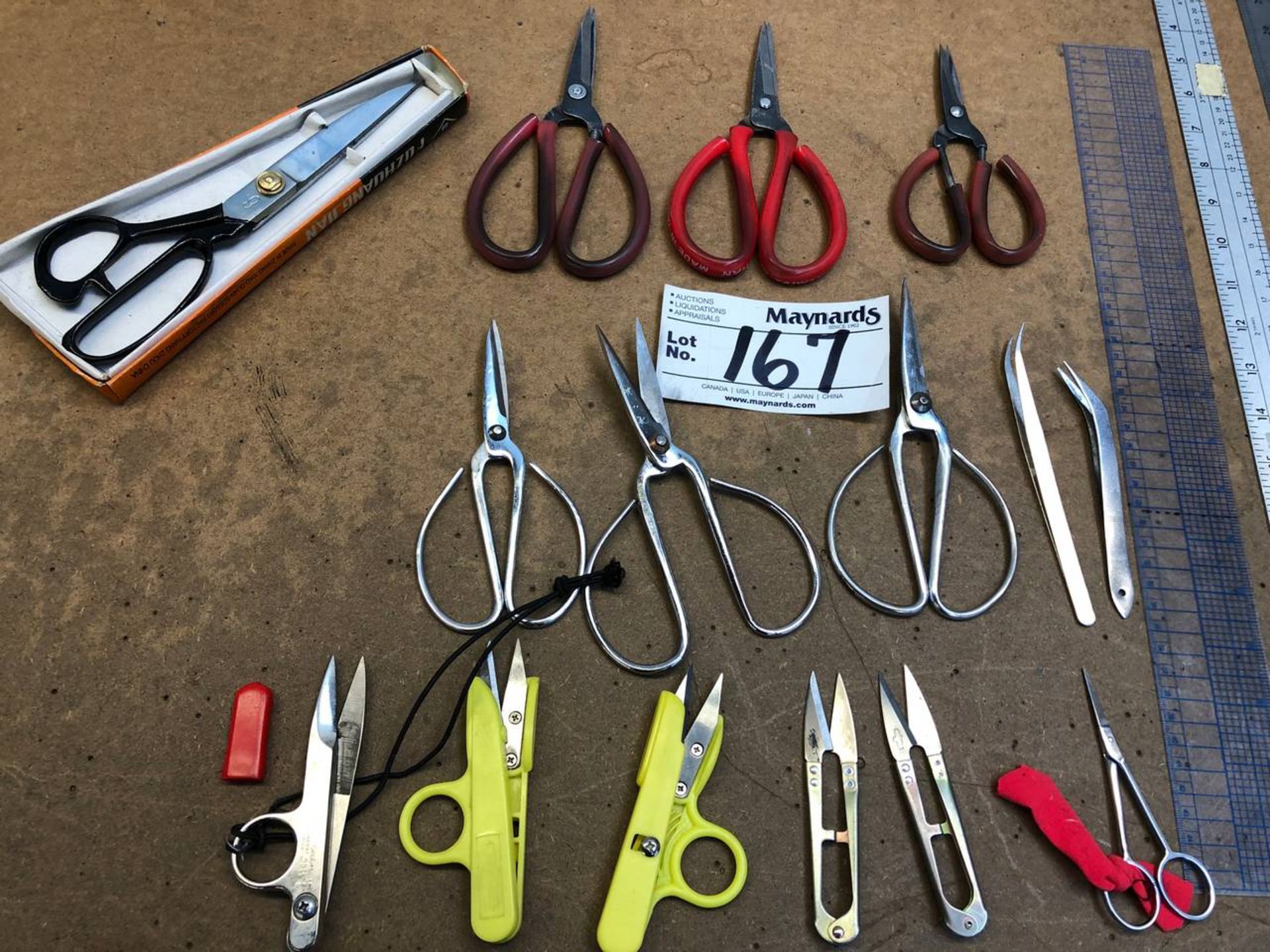 Lot of scissors and rulers - Image 2 of 2