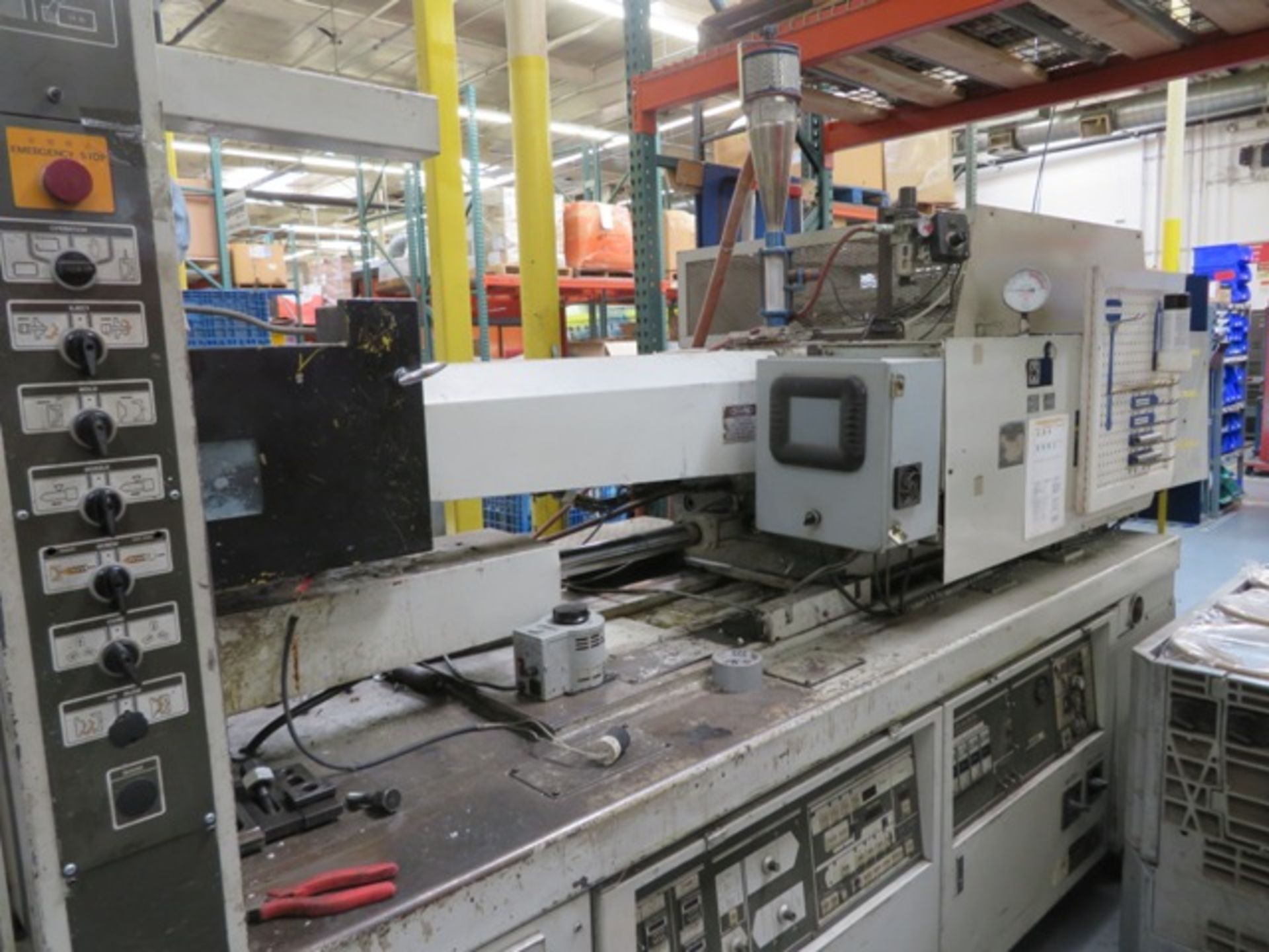 250 Ton 30 oz Toshiba ISE250-17A Injection Molding Machine, 1984, SN 419805 - Image 3 of 8