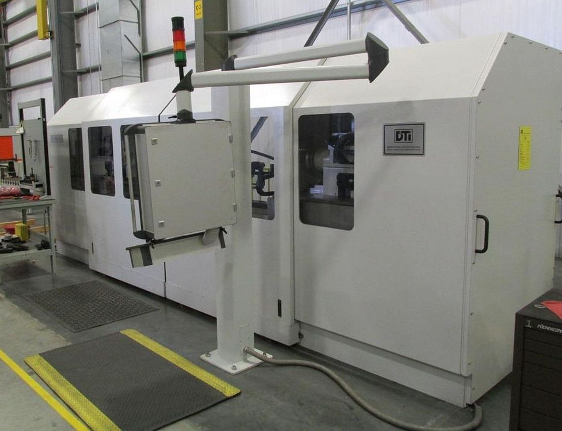 DTI FC 300 CNC Facing & Centering Machine, Siemens Sinumerik ctrl,  Simple MDI programming, - Image 2 of 8