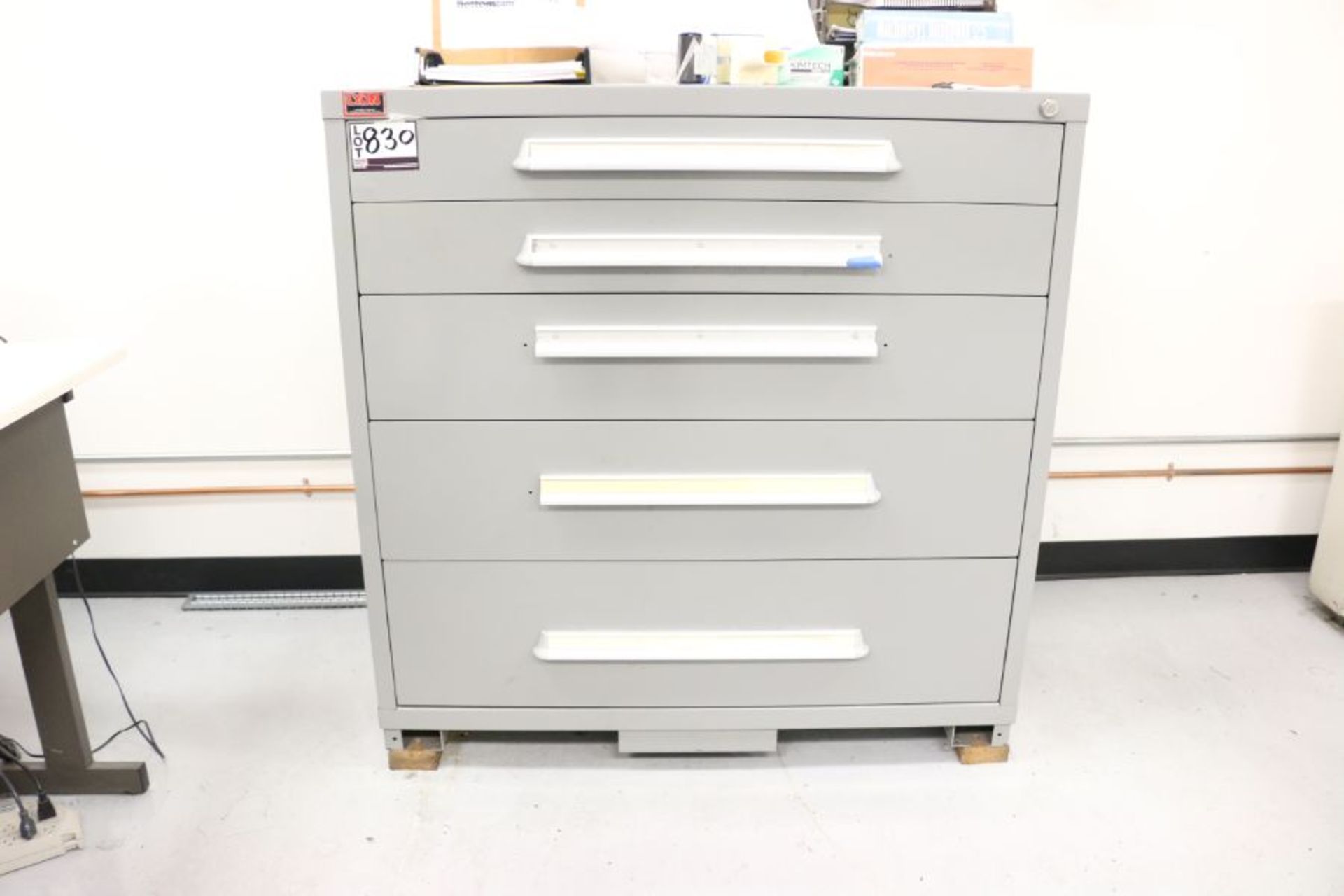 5 Drawer Lyon Cabinet