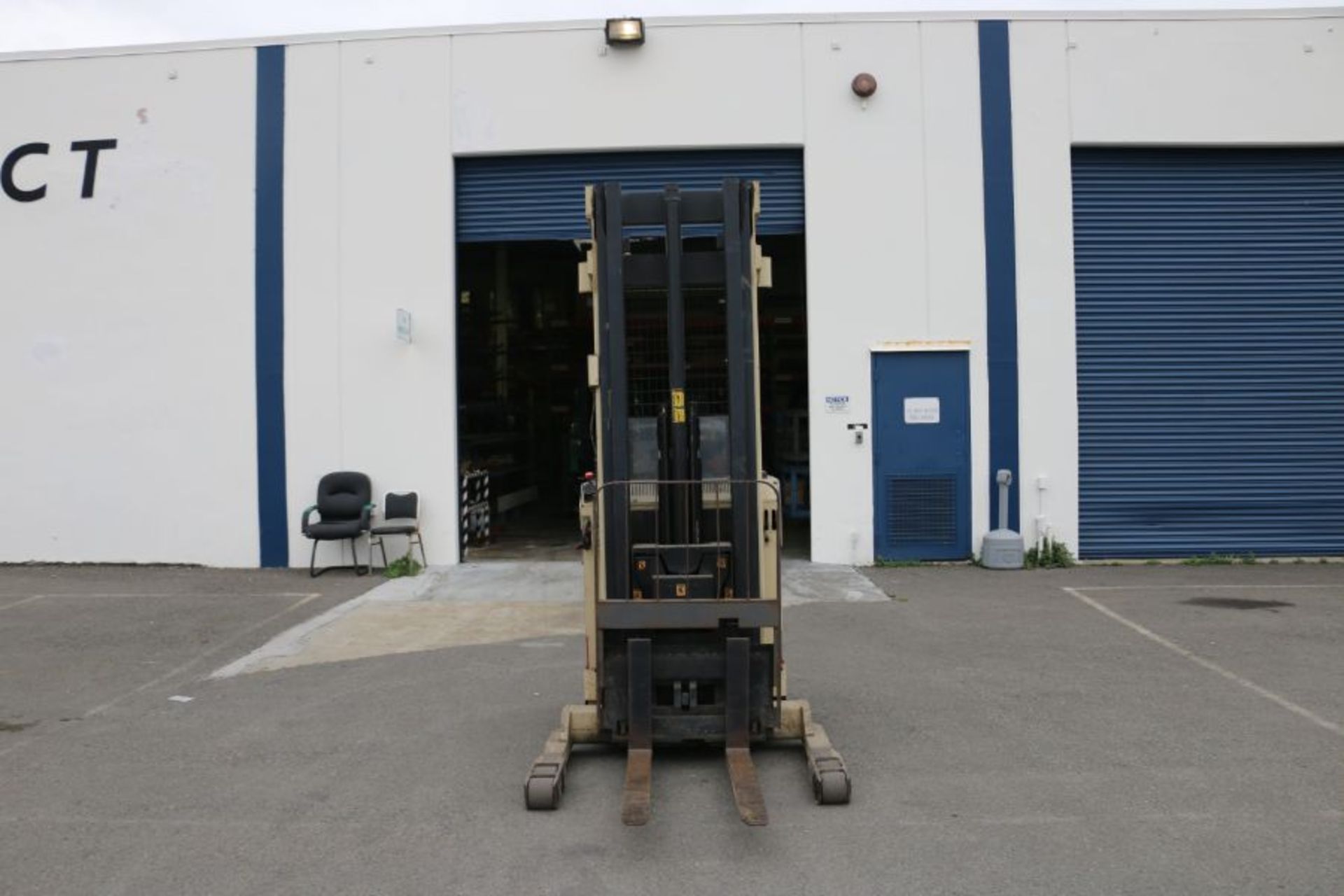 Crown 35RRTT 3500Lbs. Standing Electric Forklift, s/n 1A122215 - Image 3 of 6