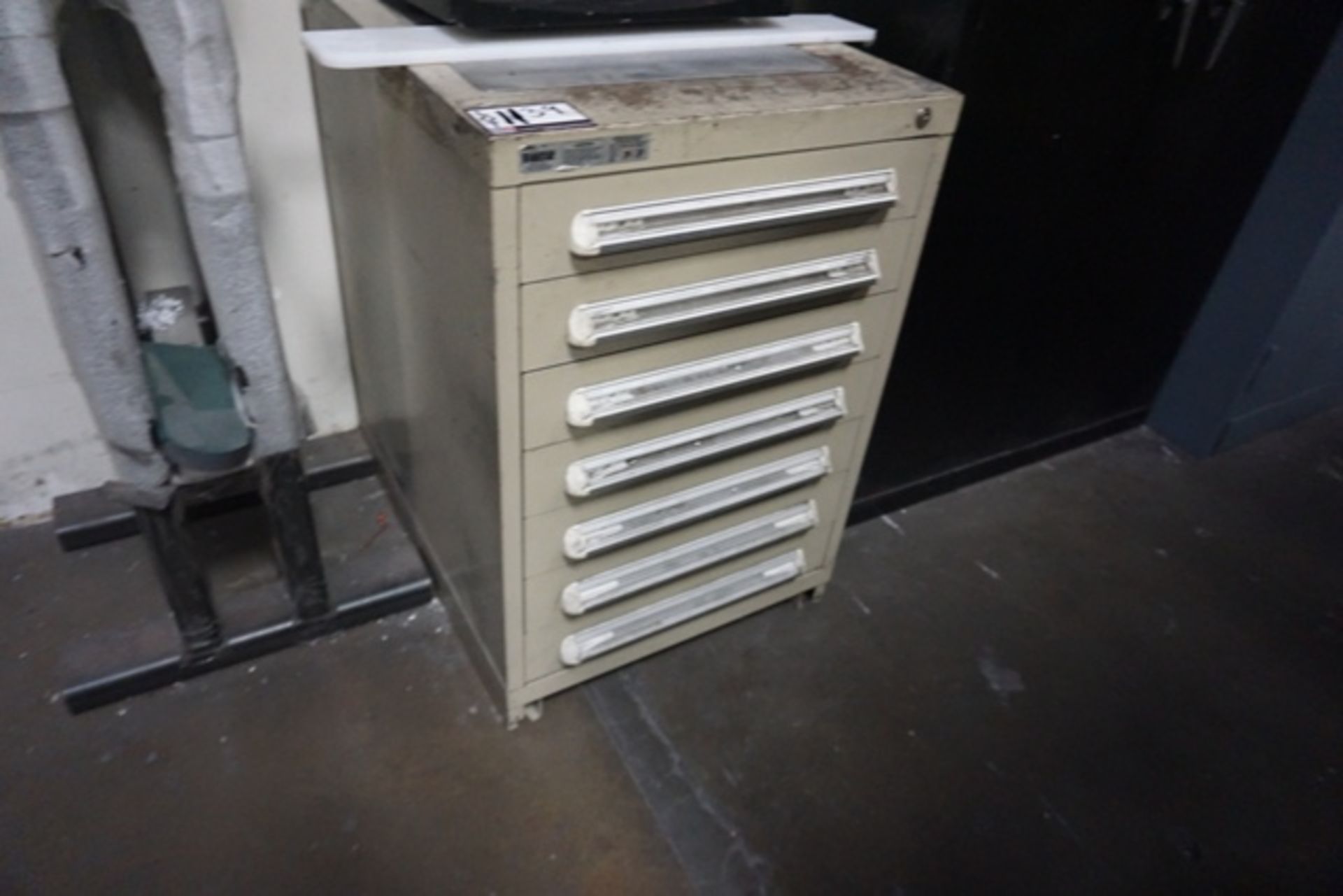 7 Drawer Vidmar Cabinet - Image 4 of 4