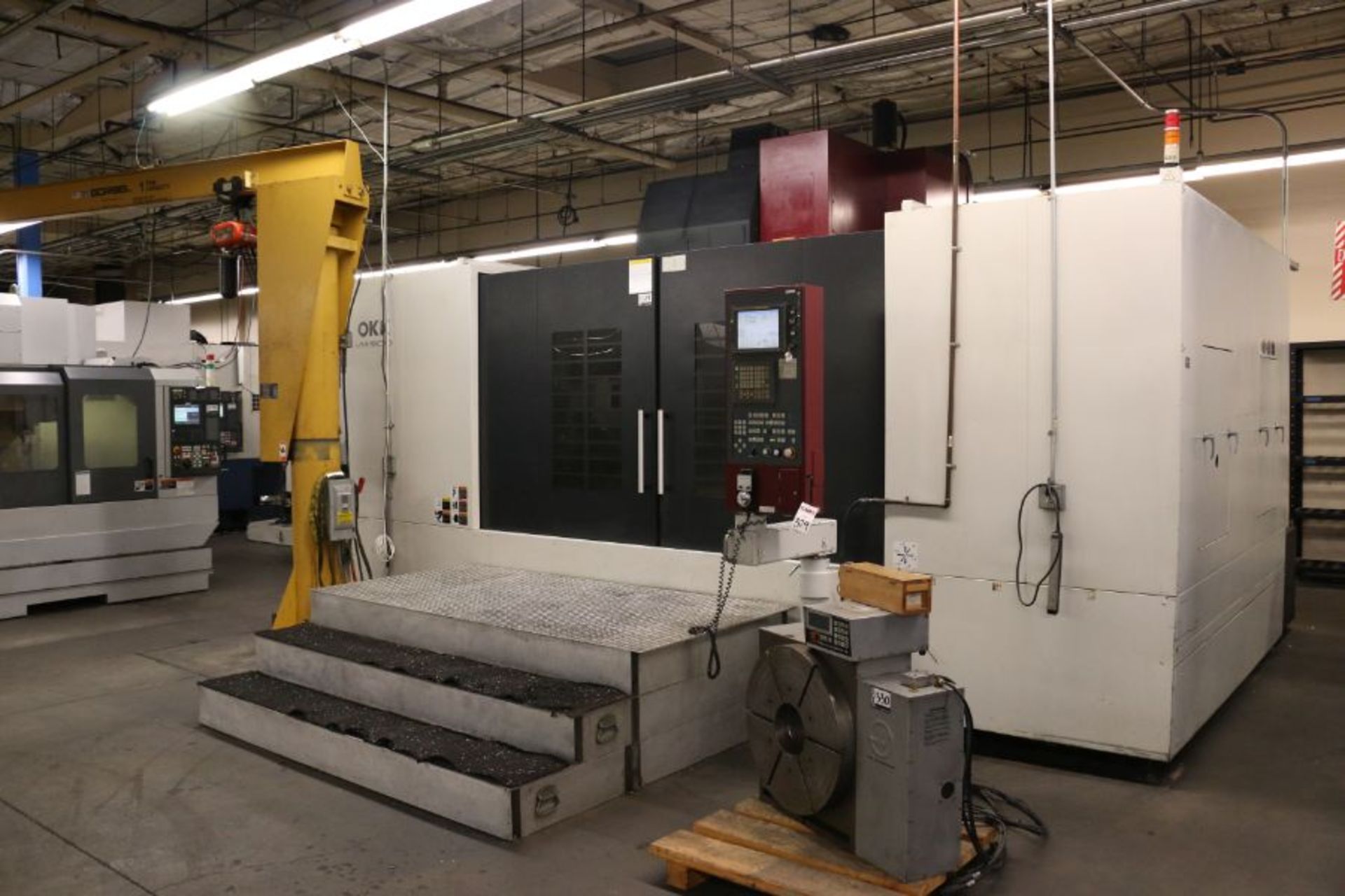 OKK VM-900 4-Axis, Fanuc 180is-MB control, 81.1"x37"x32.3", 40 HP, 6,000 RPM, 50 taper, 40 ATC - Image 2 of 11