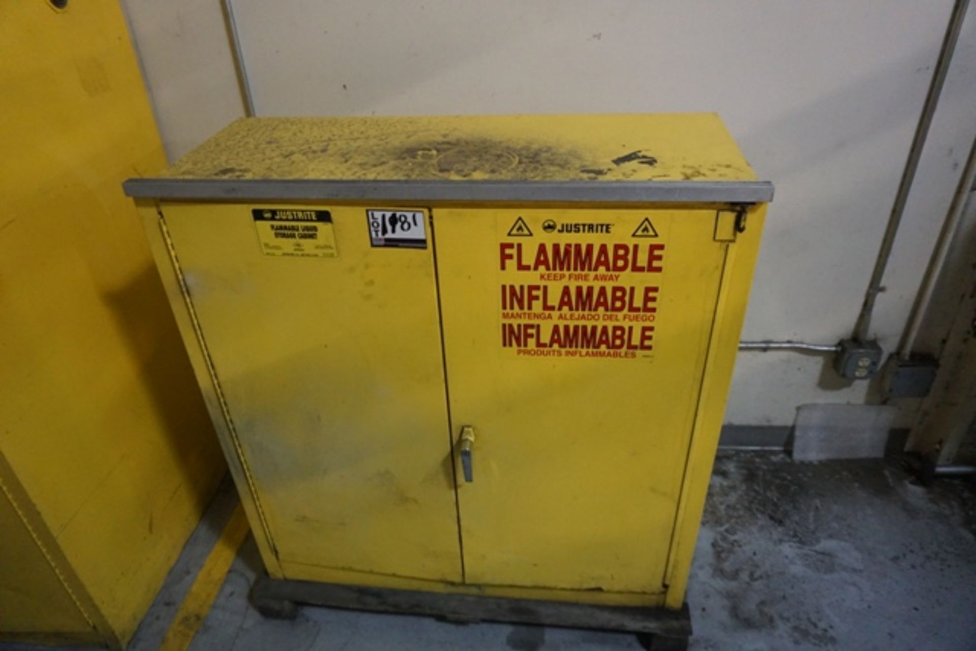 Justrite 30 Gal. Cap. Flammable Liquid Storage Cabinet - Image 3 of 4
