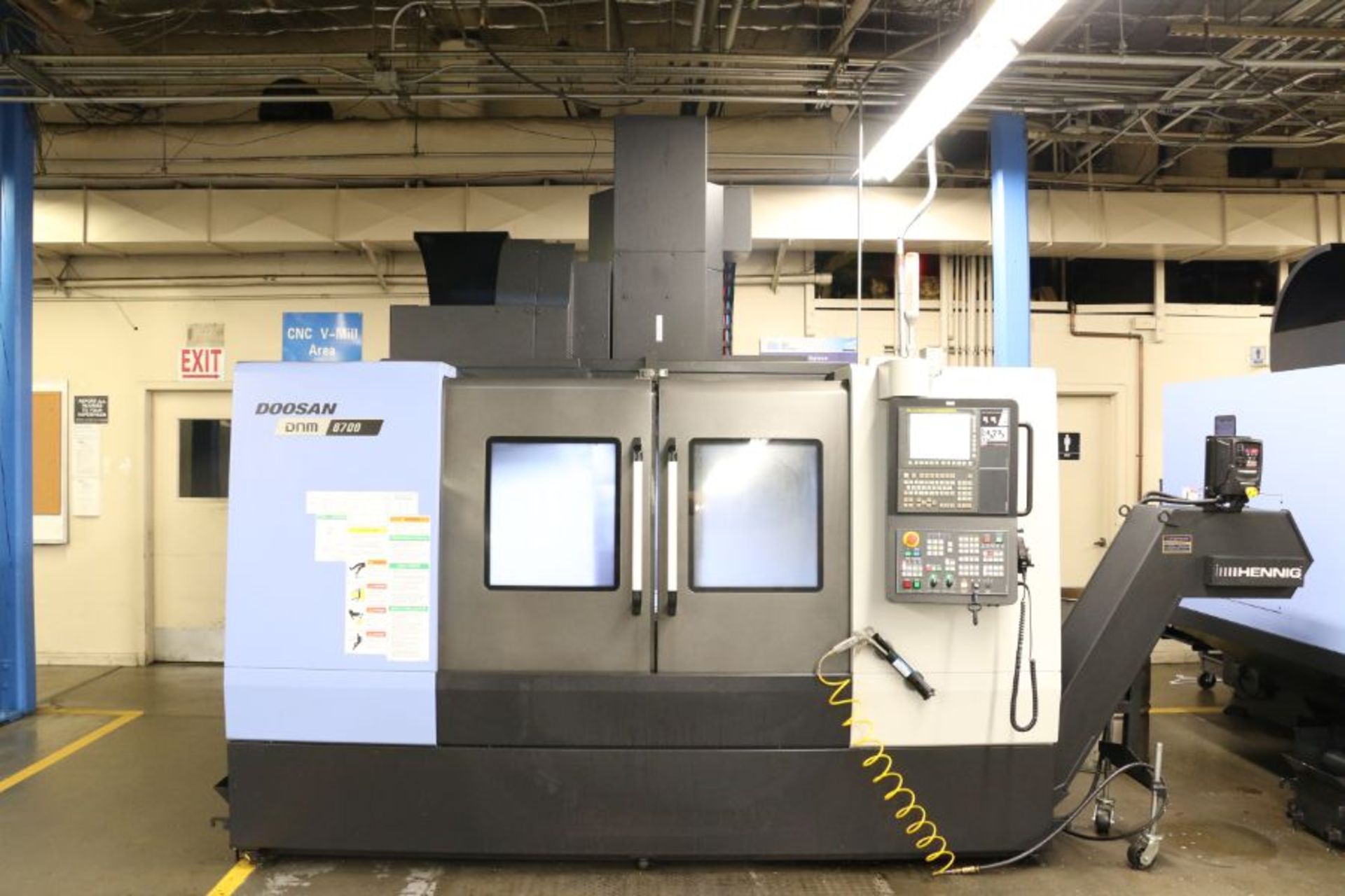 Doosan DNM 6700, Doosan-i control, 51”x26”x24.6”, 12K RPM, CT40, 30 ATC, CTS, New 2017