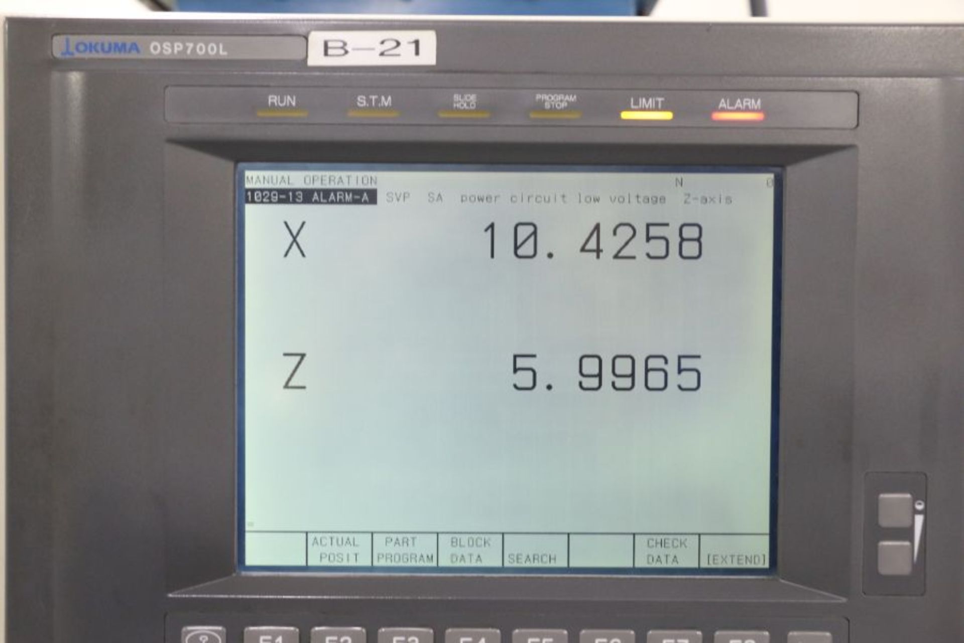 Okuma Crown 762S-SB, OSP-700 control,10.6 turning dia., 19.7" center, 2.4" spindle bore, 12 HP, 4, - Image 13 of 15