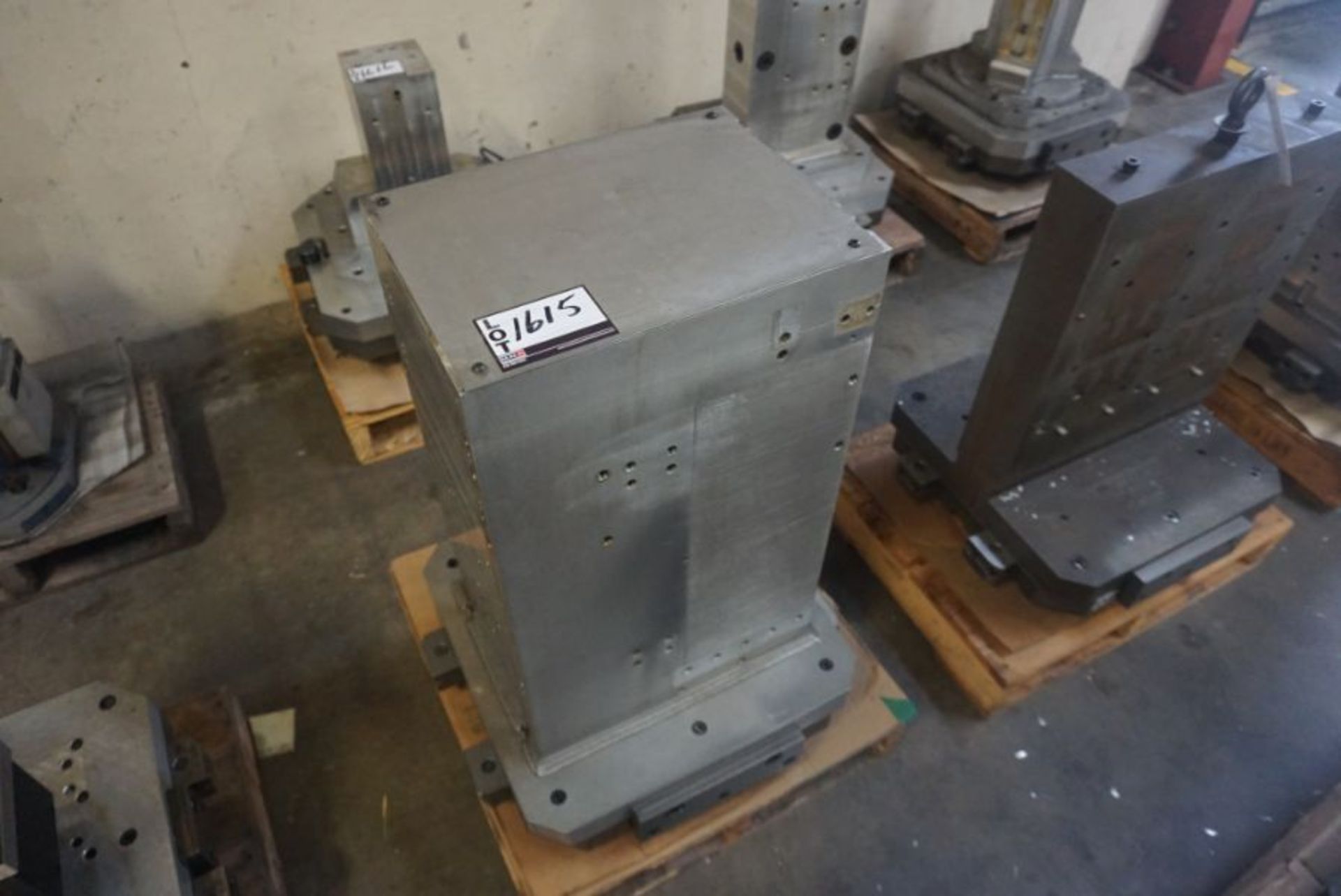 20" Pallet for Mori Seiki SH-500 with 16" x 12" x 25" Tombstone - Image 4 of 5