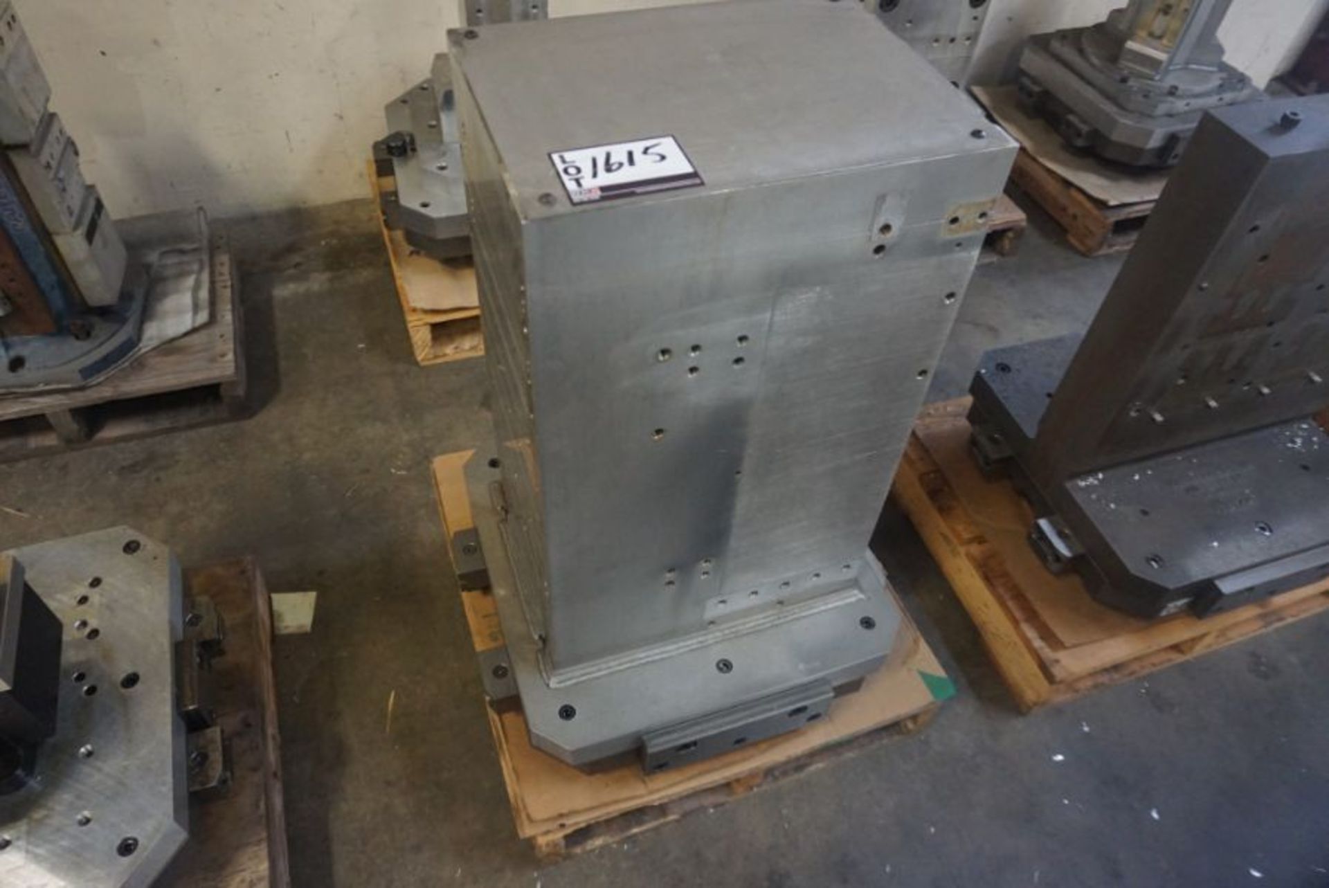 20" Pallet for Mori Seiki SH-500 with 16" x 12" x 25" Tombstone - Image 5 of 5