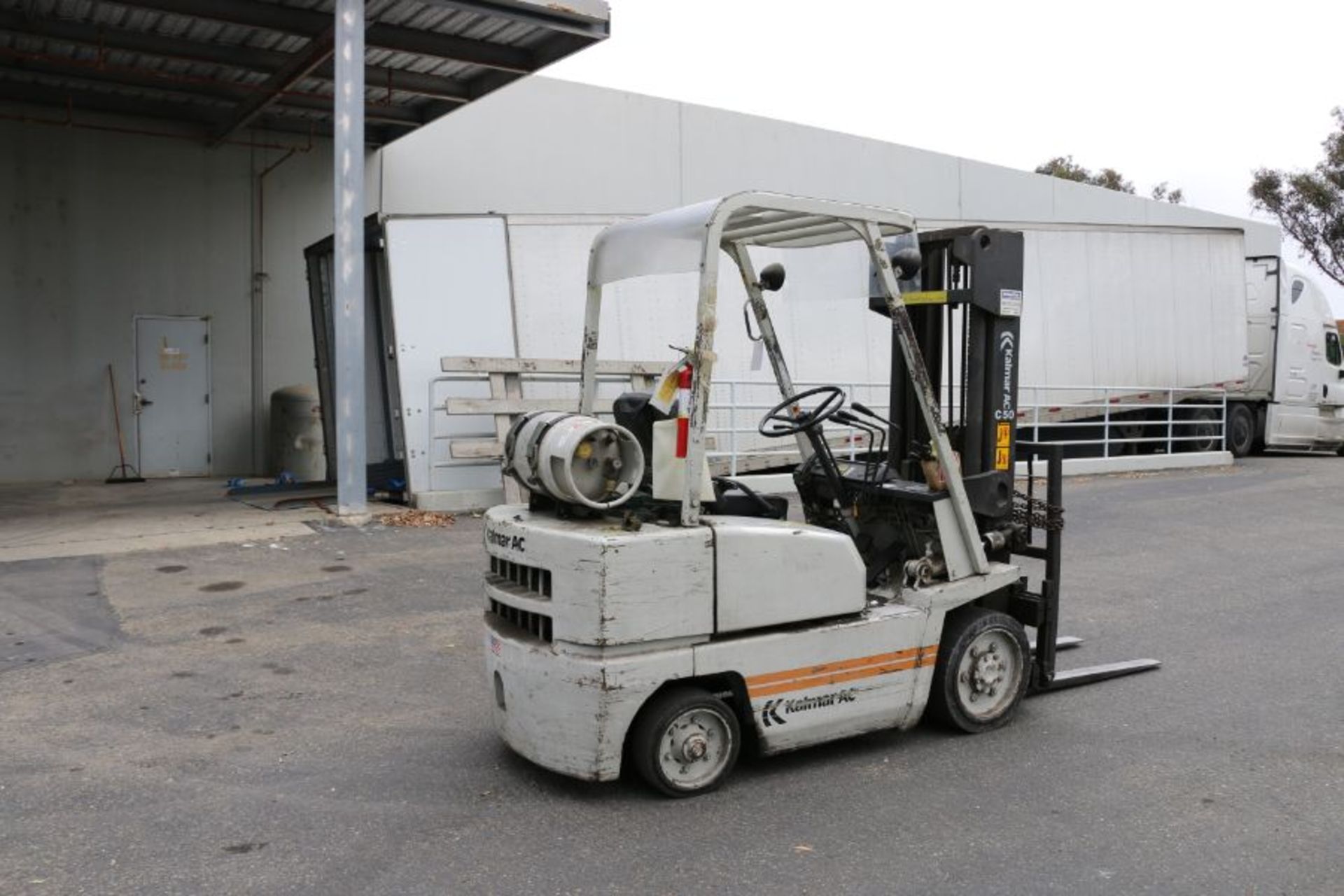 Kalmar C-50 Fork Lift, LPG, 4500 Lbs Cap., 6823 Hrs, s/n 178006A *Late Delivery* - Image 4 of 6