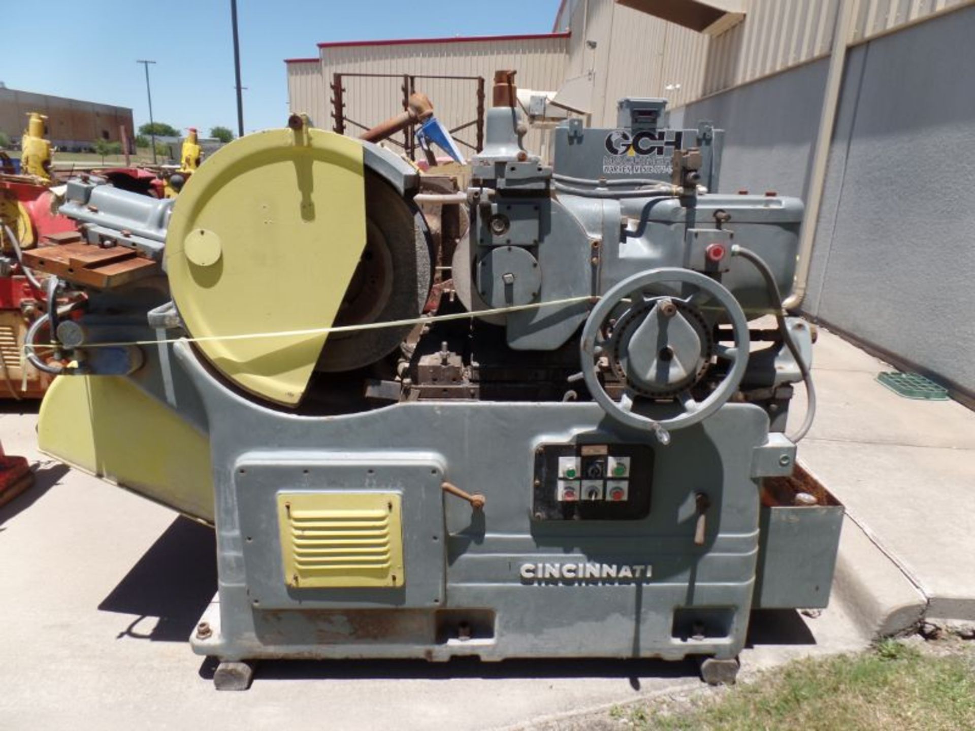 Cincinnati Centerless Grinder, s/n 313H1U-27