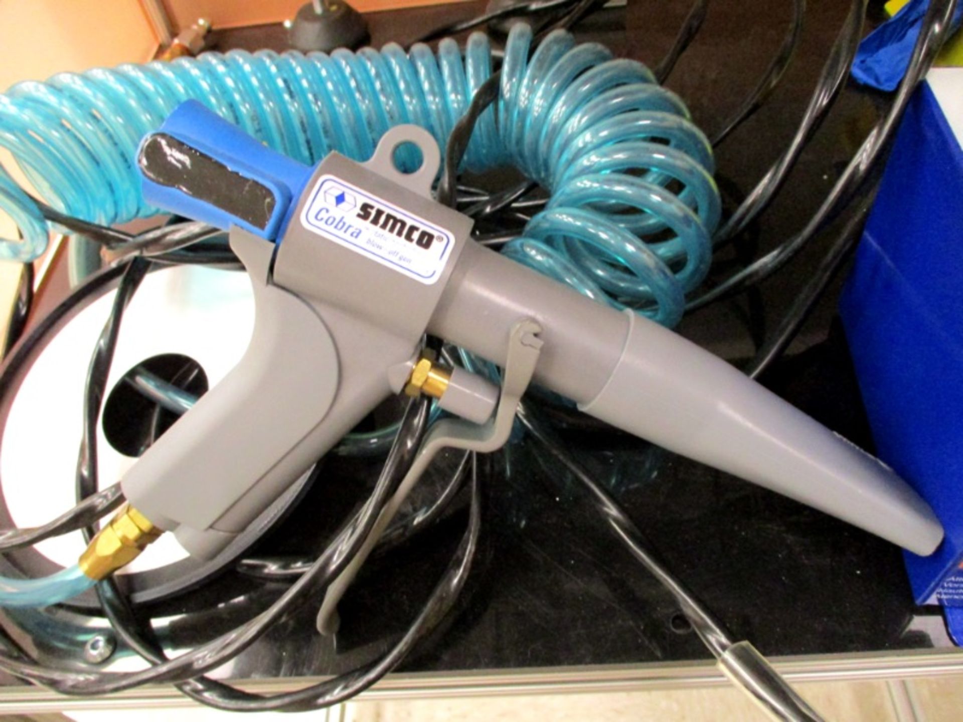 Simco Cobra Static Neutralizing Blow-Off Gun with power supply & cart - Image 2 of 3