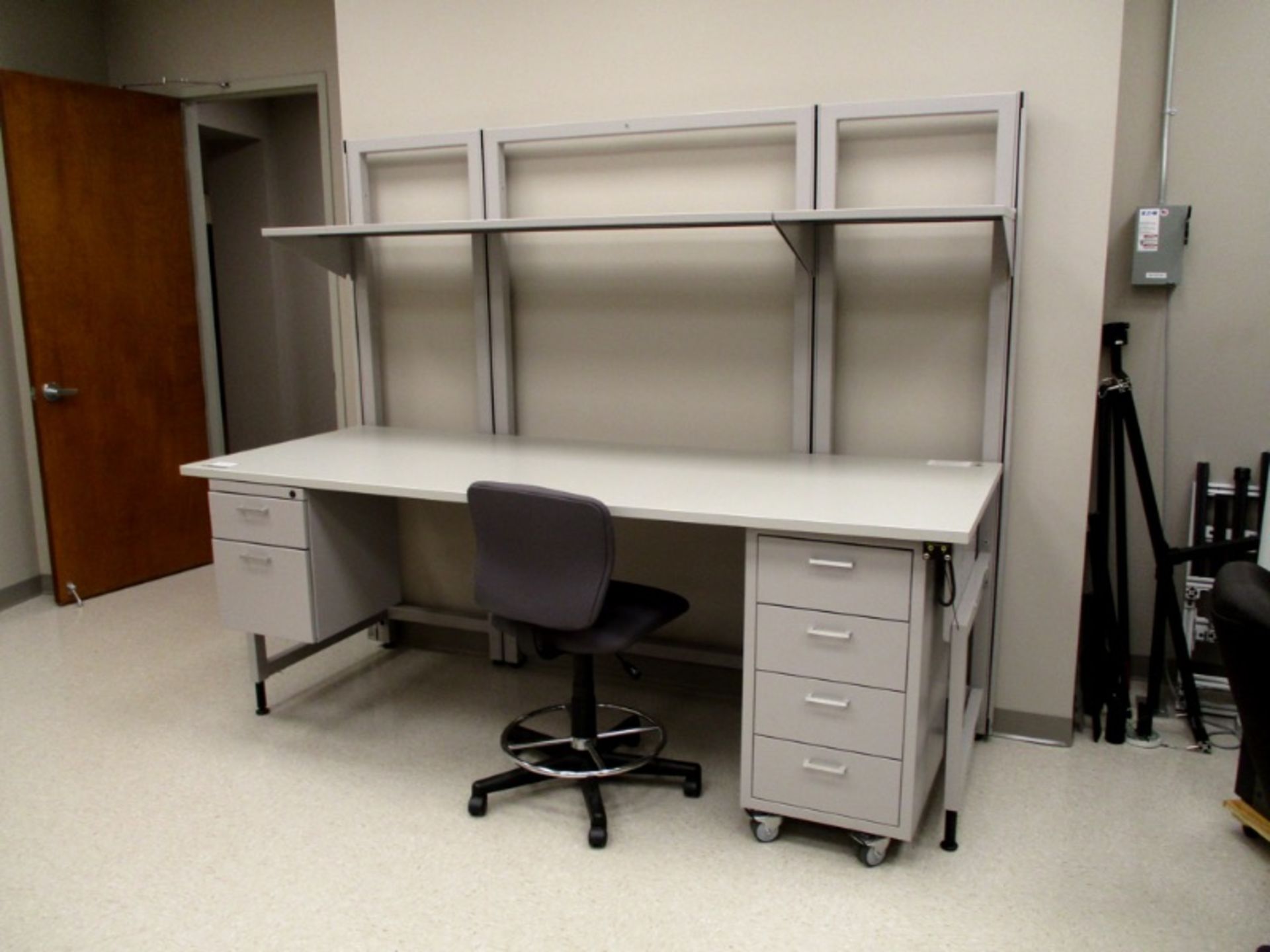 Heavy Duty Lab Dest with (6) Drawers and Shelf, 3' x 8' x 3' work top