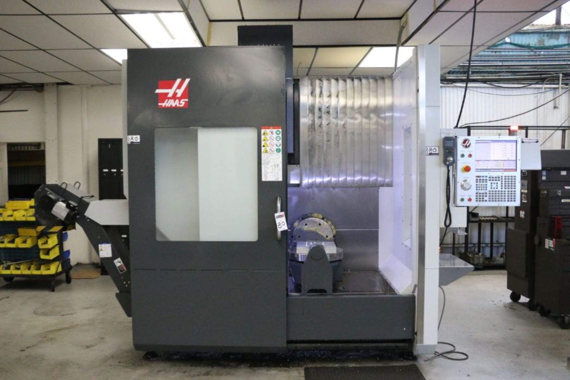 2018, Haas UMC-750SS 5 Axis VMC, round table, 12K RPM, 40 ATC, CT 40, Probe, CC, 1975 Hrs. - Image 5 of 15