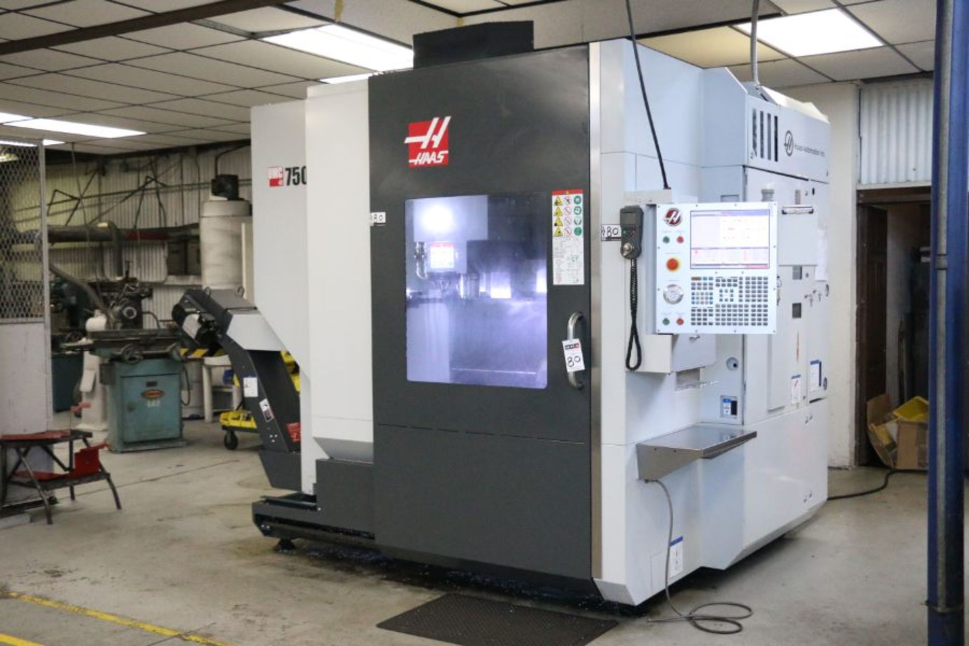 2018, Haas UMC-750SS 5 Axis VMC, round table, 12K RPM, 40 ATC, CT 40, Probe, CC, 1975 Hrs. - Image 3 of 15