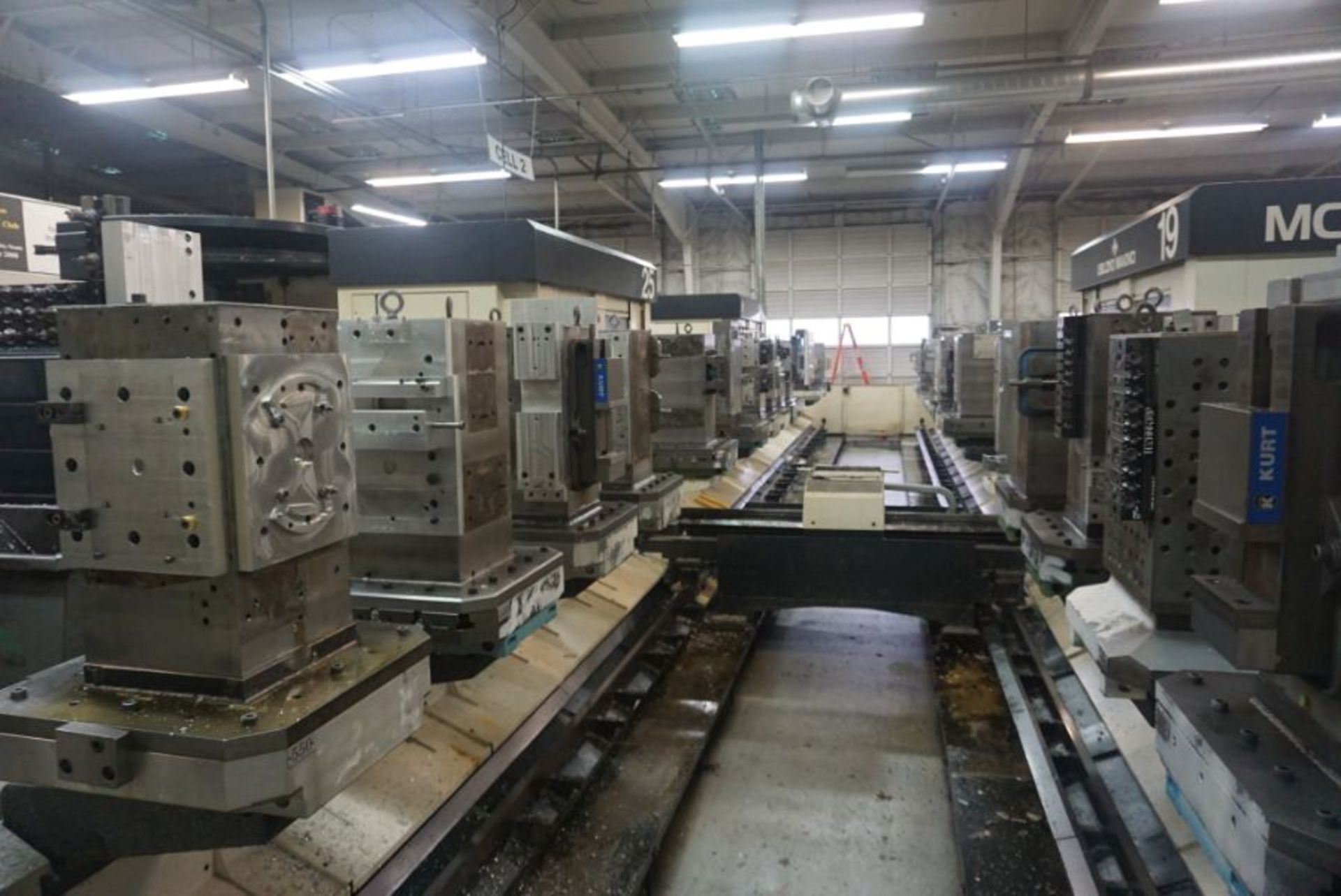 Makino (28) Pallet System