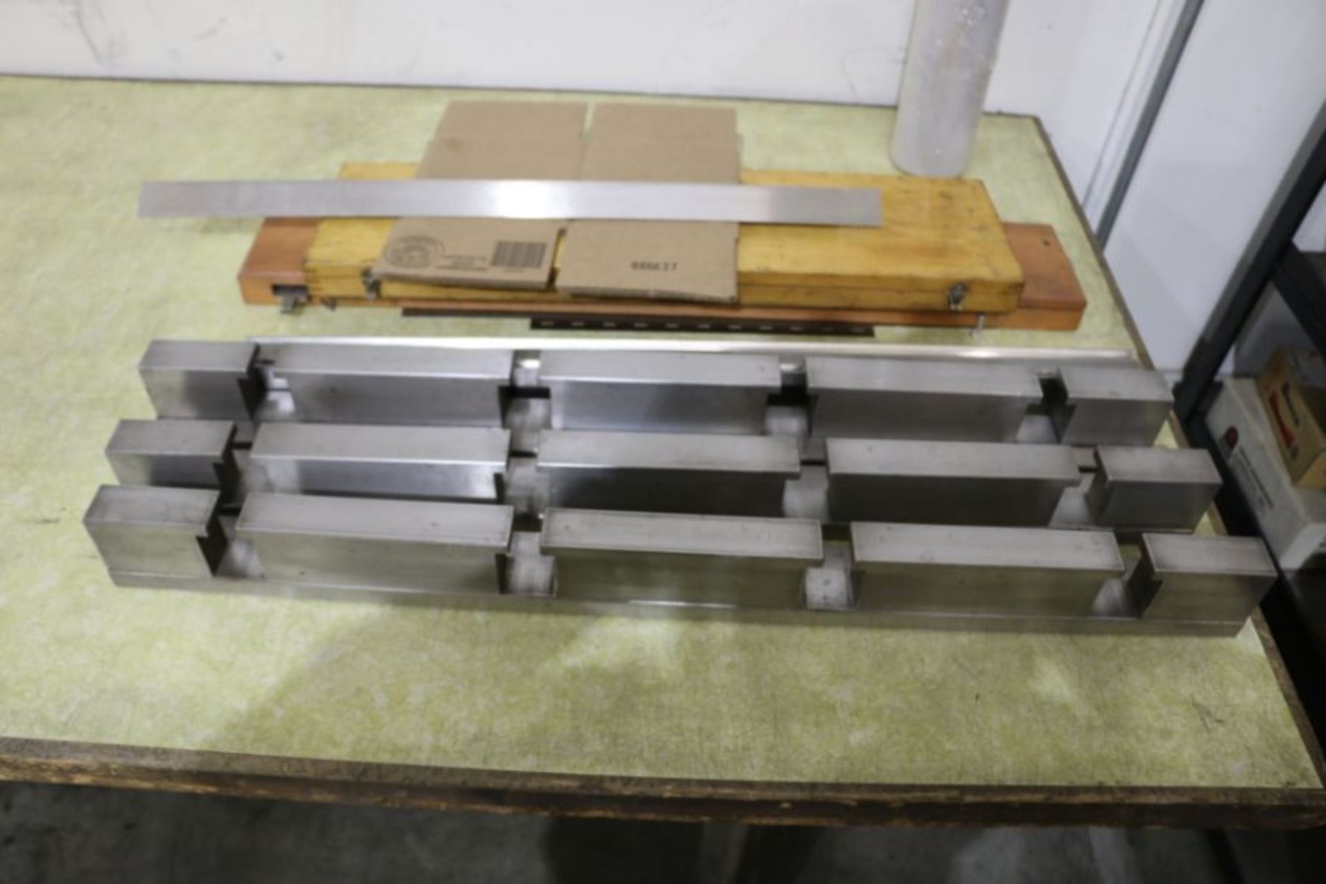 Dies for Amada RG-80 CNC Press Brake - Image 4 of 5
