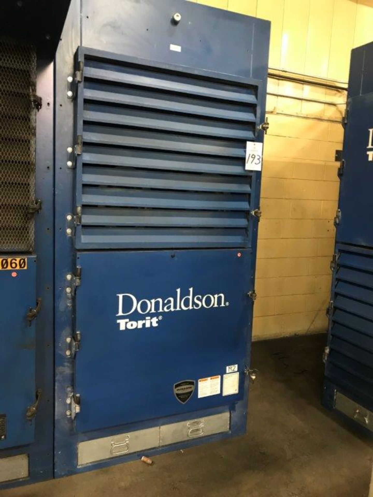 Donaldson Torit DWS6, Down Flo Work Station Dust Collection System, New 2011