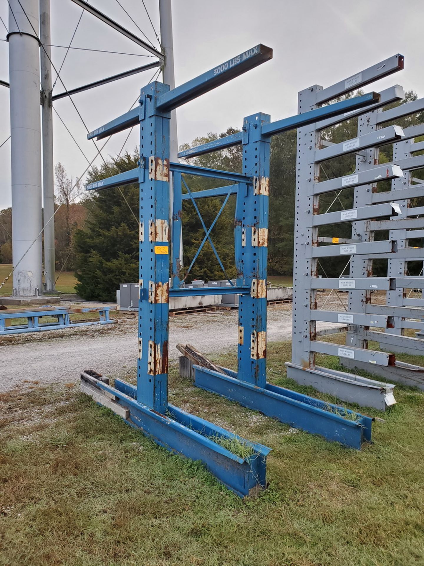 Heavy Duty Double-Sided Cantilever Rack - Image 2 of 3