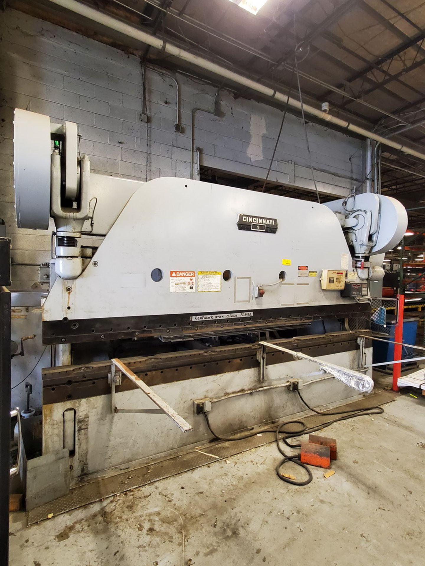 Cincinnati 9 CNC Press Brake - Image 2 of 10